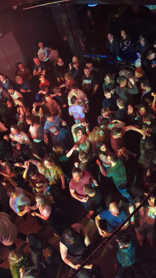 Trad throwback because we wanna go back 🥹
TradFest & Trad is Amach's Pride Géilí took over The Button Factory and we already can't wait for the next!
Pride, culture and craic - this is Temple Bar ❤️🔥
#TradFest2026 #LoveTempleBar #DublinPride #TempleBar #Dublin
@buttonfactorydub @dublinpride