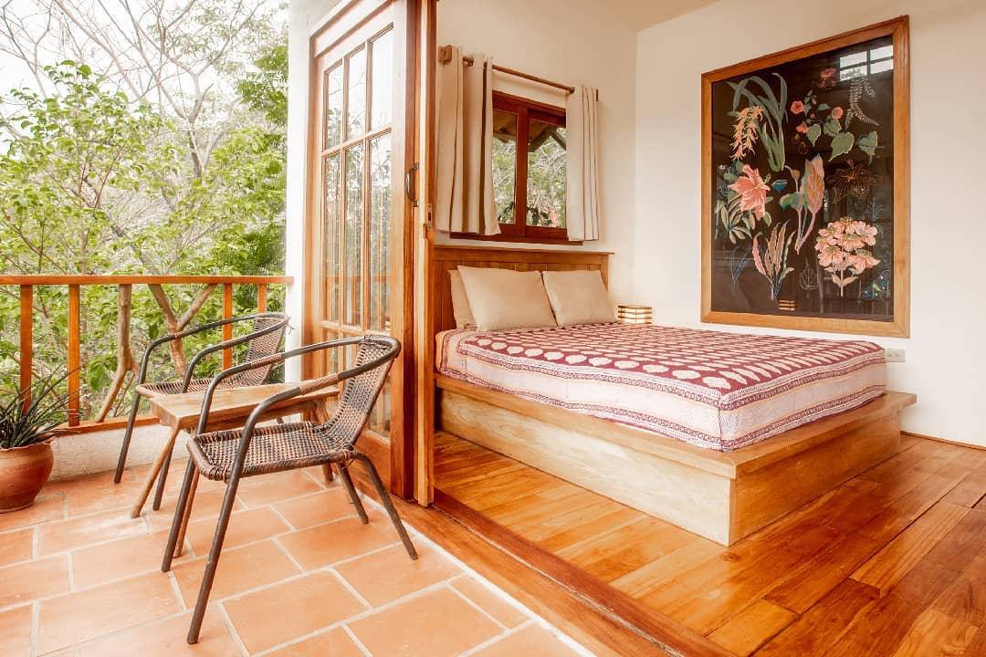 The Treehouse Cabaña🌳
A La Finca favorite! Perfect for a romantic weekend, or a solo getaway!
🌊 ocean view
💻 highspeed wifi
❄️ air conditioning
🍻 mini-fridge
🛌 100% cotton linens
🚿 hot water shower
El Treehouse Cabaña🌳
¡Un favorito de La Finca! ¡Perfecto para un fin de semana romántico o una escapada en solitario!
🌊 vista del mar
💻 fibra óptica wifi
❄️ aire acondicionado
🍻 refri chico
🛌 100% sábanas de algodón
🚿 agua caliente
#lafincacambutal #lafinca #cambutal #visitcambutal #azuero #panama #treehouse #boutiquehotel