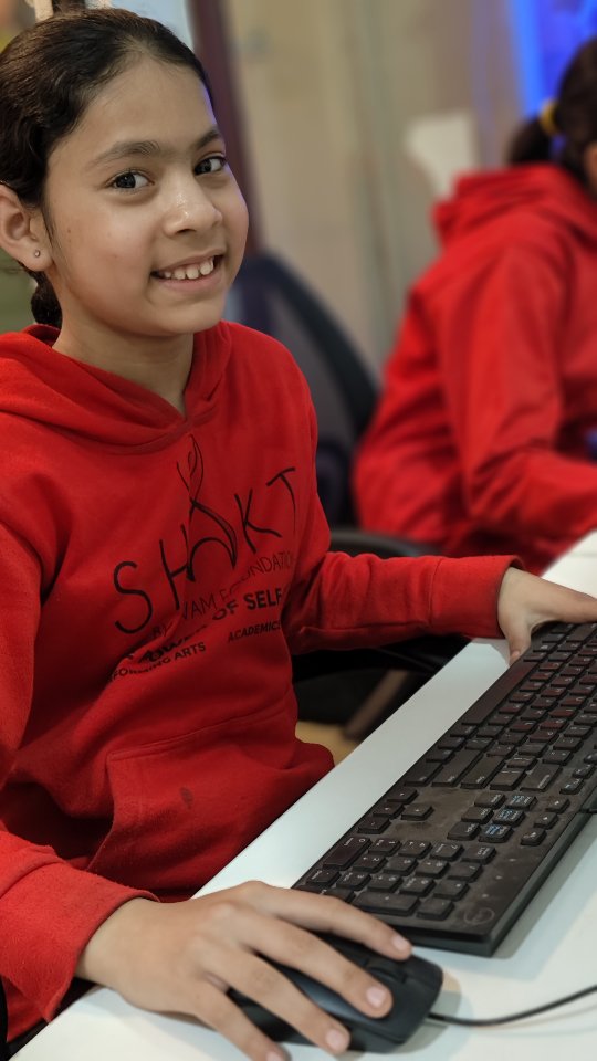 For many of our Shaktis, this is their first time using a computer.
But what they’re really learning is confidence, skills, and the belief that they belong in every workplace, every office, every world.
📍Sarvam Shakti | Holistic Education for the marginalised girl child
💛 If you’d like to volunteer or support our computer classes, reach out.
#socialwork #supportgirls #NGOImpact #girlseducation #computertraining