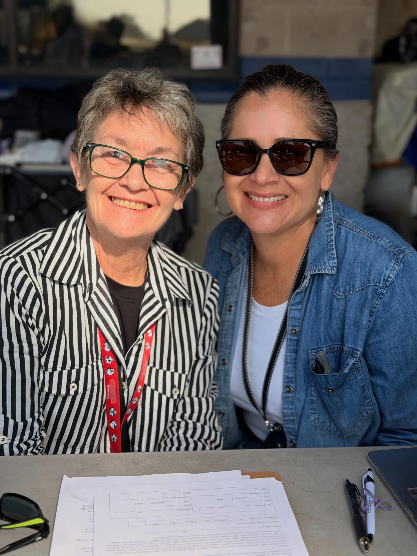 💉 Bringing flu vaccines to the streets — because healthcare shouldn’t depend on having an address.
This flu season, SoCal Street Medicine partnered with @Ivypharmacysd to host a vaccine clinic at Neil Good Day Center, making flu shots accessible to our unsheltered neighbors in downtown San Diego.
Flu season hits hardest for those living outdoors — exposure to the elements, limited rest, and barriers to healthcare make prevention critical. Thanks to this collaboration, we were able to meet people where they are and provide free vaccinations on the spot.
This is what street medicine is all about: removing barriers, building trust, and delivering care to those who need it most.
🤝 Thank you @Ivypharmacysd for making this possible.
#StreetMedicine #SoCalStreetMedicine #FluVaccine #FluSeason #HomelessHealthcare