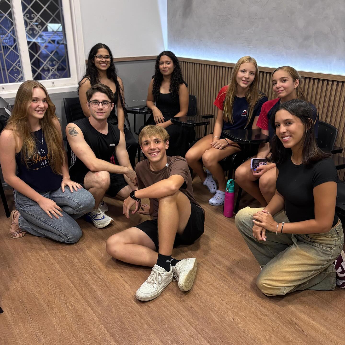 We’re back! ✈️🦅
O melhor ano letivo da nossa história já começou, e vem aí uma temporada cheia de conquistas, evolução e muitas novas asas prontas pra voar mais alto.
Aqui a gente não aprende só a falar… a gente aprende a ganhar o mundo. 🌍
Bora voar com a gente?
#aprenderinglês #intercambio #escola #adolescentes #kids #inglesadulto