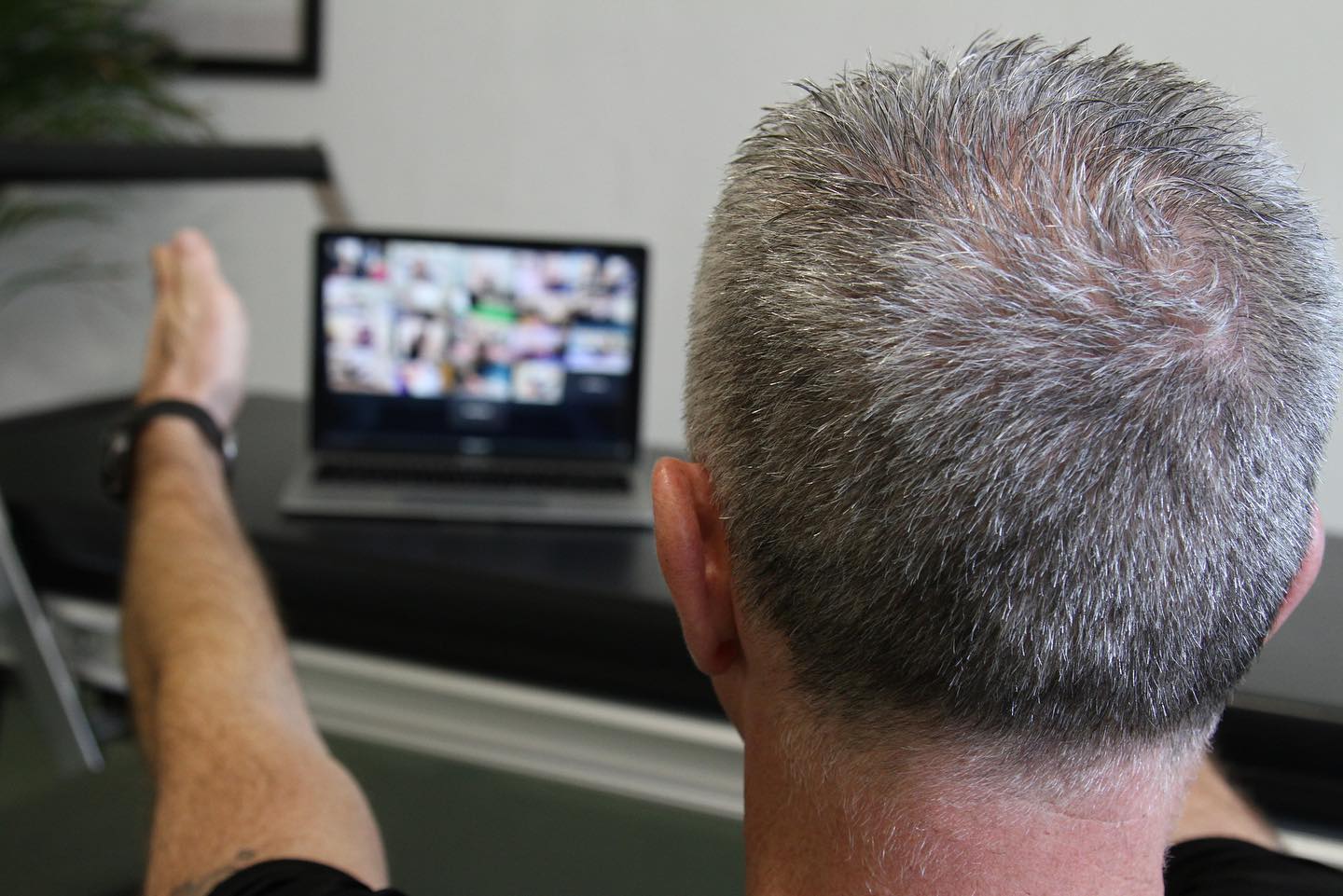 NEW YEAR - NEW ENERGY 🌟
We’re back online from Monday 4th January, tier 4 has thrown us back into the virtual world for the foreseeable.
Don’t put off sorting those niggling pains. Maybe your suffering from working at the kitchen table, sitting on the sofa or you’re looking to start the couch to 5k as your goal for January.
There is no better time to start your Pilates journey & learn about your body - check out our stories for a little insight into what to expect and book online 🌟