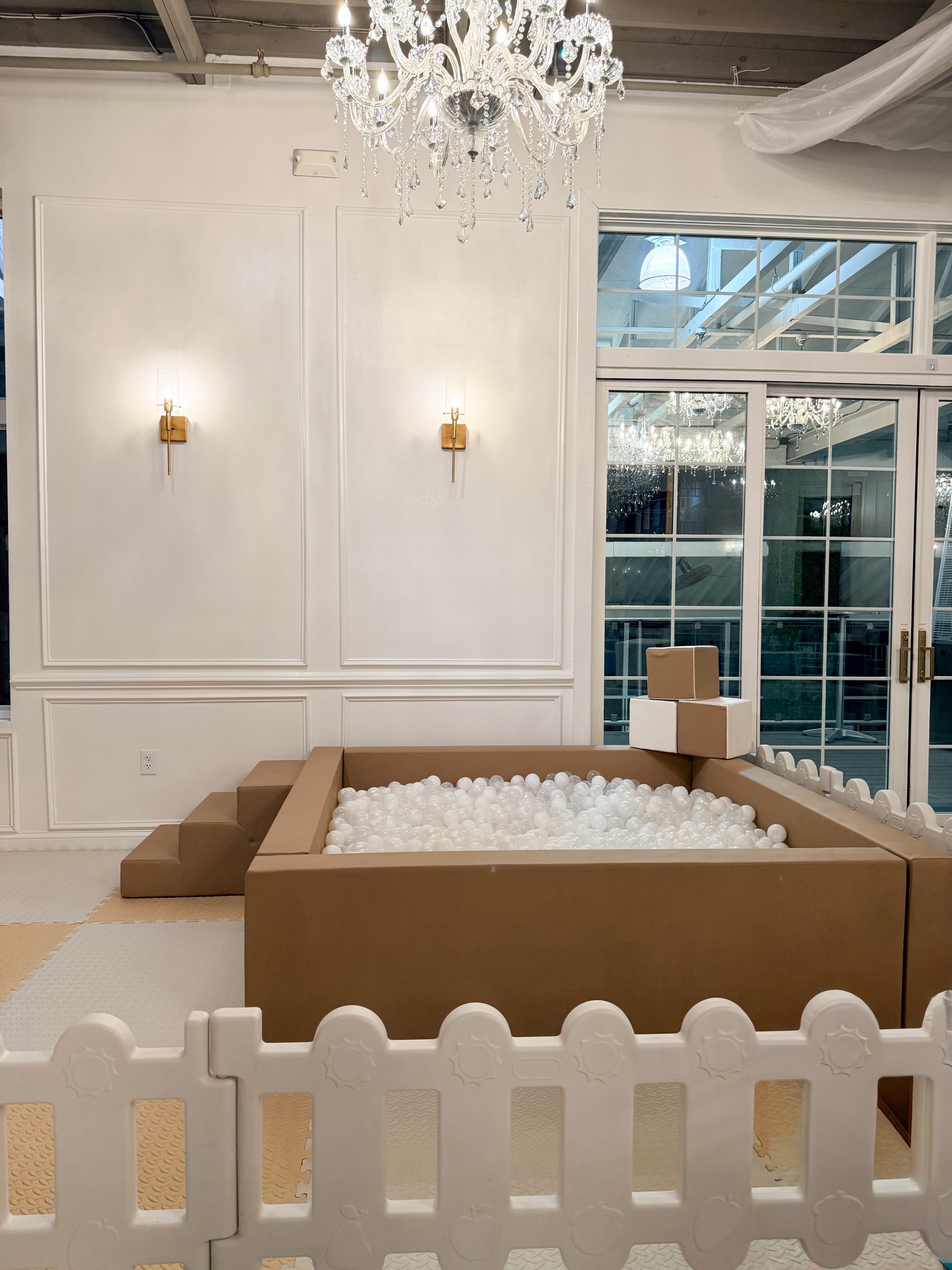 A soft, neutral dream space designed for your little one’s ✨
#softplaysetup #757SmallBusiness #VirginiaMoms #virginiabeachfamilyphotography #thegala417