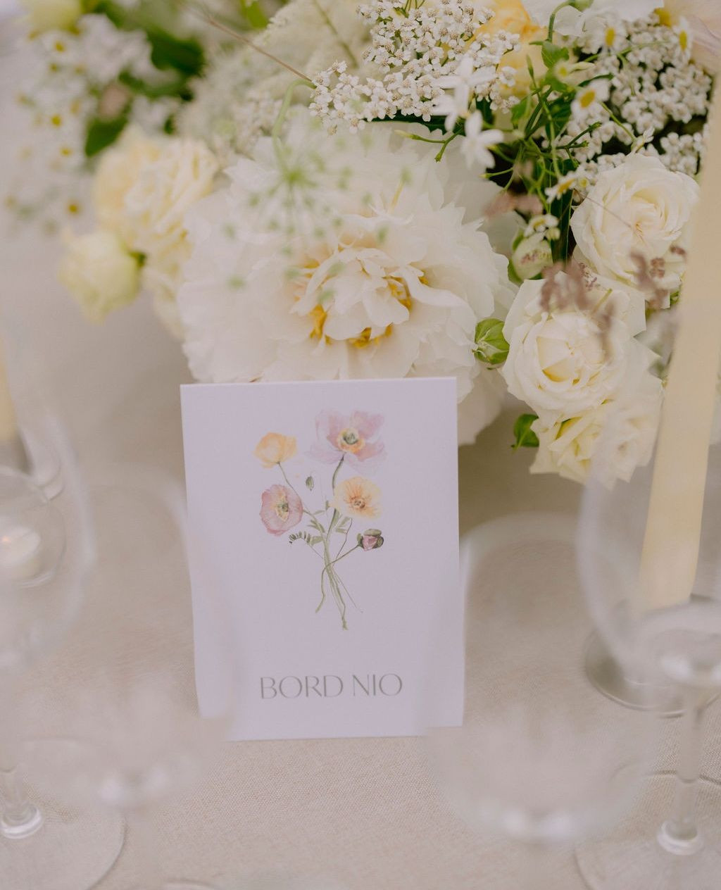 A dreamlike wedding reception inspired by the Swedish summer meadow.
Planning, design & florals: @avenievents
Stationery: @elinsartstudio
Photo: @lindapauline.se
Venue: @krusenbergherrgard
Dress: @fadielkhouryofficial
Make-up: @nathalieberzelius
Hair: @peterelofsson
Rentals: @tableuthyrning @sthlmbords
.
.
.
.
.
.
.
#bröllopskoordinator #bröllopsplanering #weddingplanner #weddingplannersweden #weddingplannerstockholm #destinationwedding #eventstockholm #floriststockholm