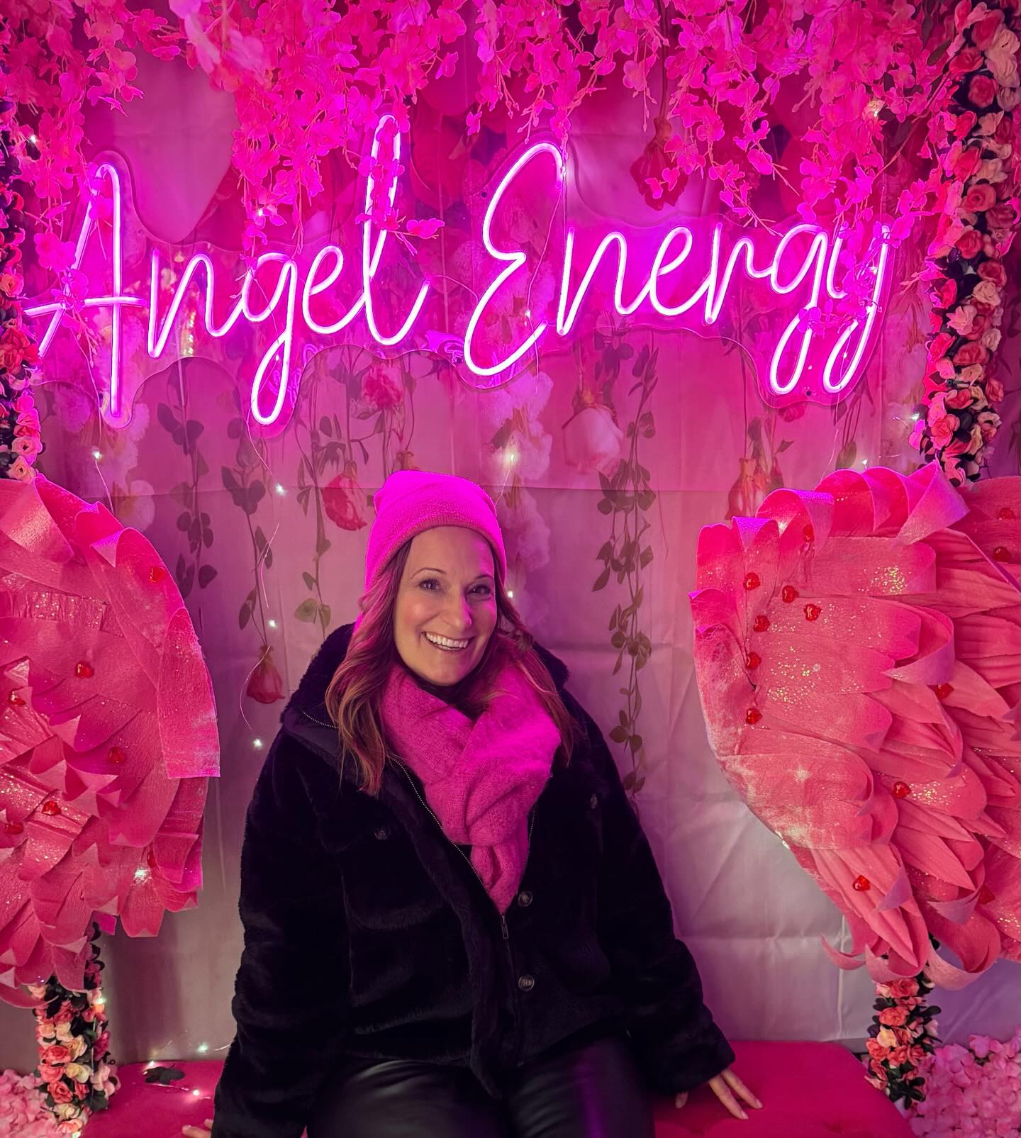 
𝘾𝙪𝙥𝙞𝙙’𝙨 𝙑𝙞𝙗𝙚𝙨 💗✨👼☁️
Galentine’s to Valentine’s -
choosing love, light, and angel energy wrapped in Pink Dreams
Sending my love,
Jen x