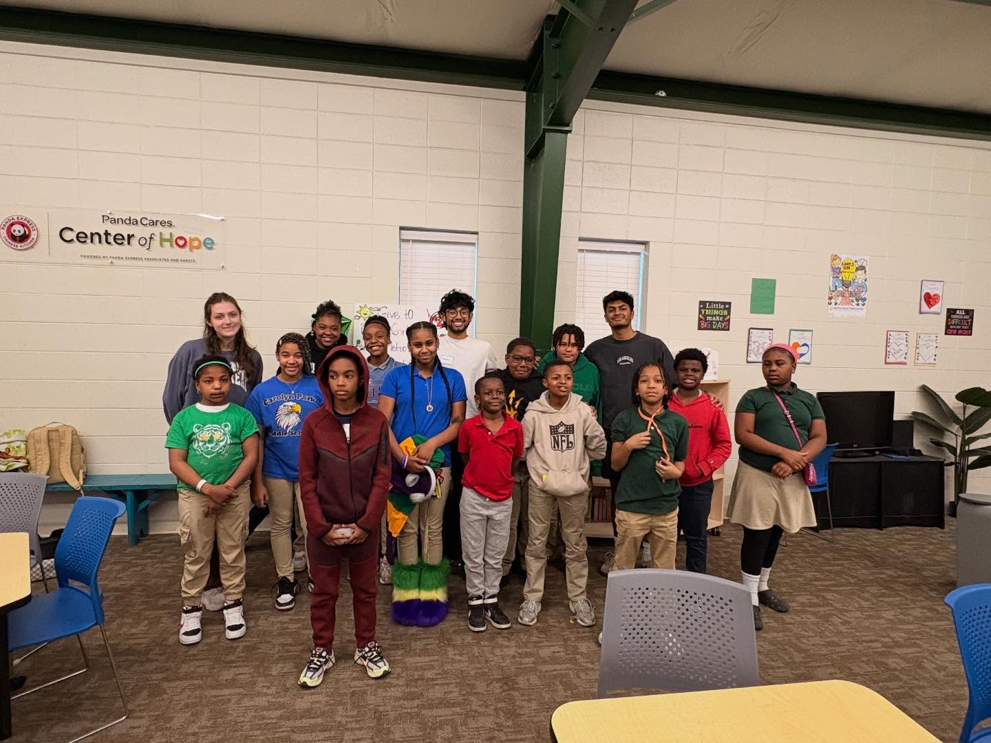 Great chemistry day at BGC last Friday!! We made slime and learned about non-Newtonian fluids with ooblek and made lemon volcanoes and taught acid base chemistry! Highlight was when one of our students asked us when we’d come back next and how “school doesn’t do justice to science” 😵💫🧪. HAPPY MARDI GRAS!! 🎷⚠️💜🐸