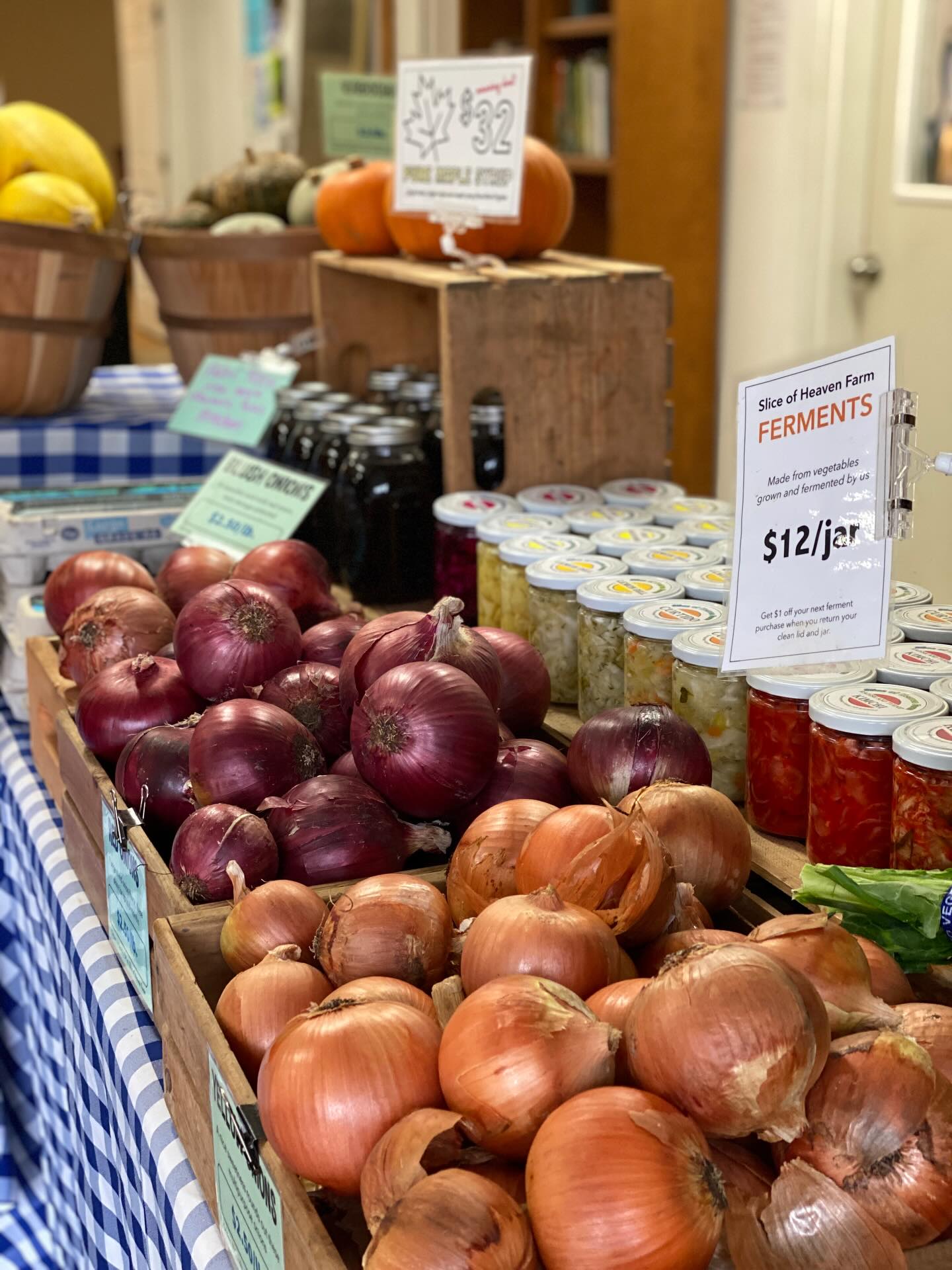Our last winter pop-up on the farm is next Saturday February 21st from 10am-1pm.
You can expect fresh vegetables, storage vegetables, ferments, maple syrup and our homemade sweet and savory baked goods.
You can also replenish your CSA market card or become a market CSA member.
We hope to see you there! Rain or shine, the market is inside a building. #sliceofheavenfarm