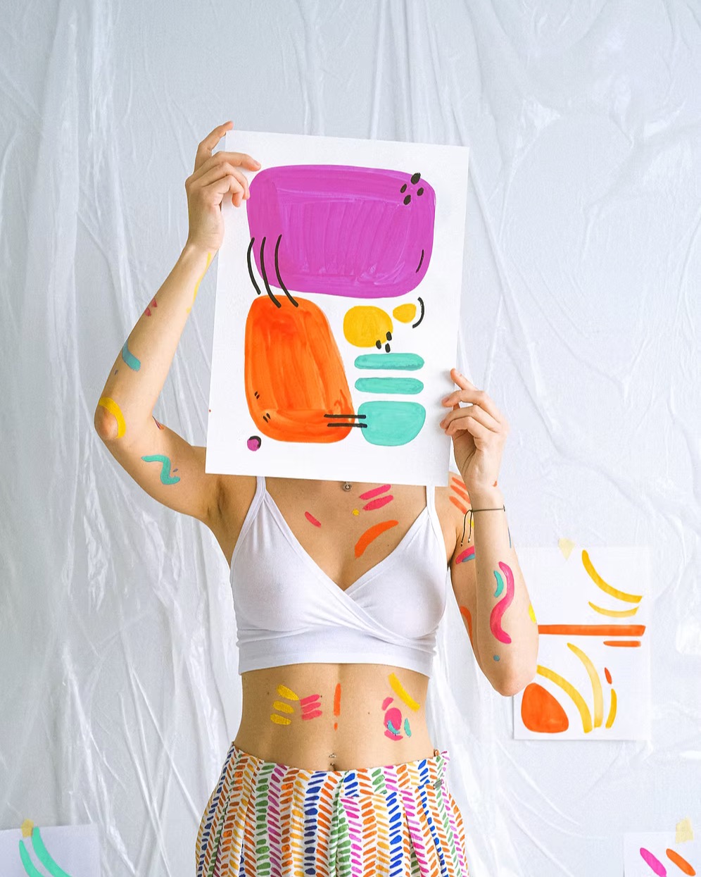 ☕️ Vendredi prochain, nous nous retrouvons pour notre Café Philo
✨ Autour d’une question aussi vaste que vibrante
✨ Peut-on vivre sans art ?
🎨 L’art console, bouscule, éclaire
✨ Et sauve parfois des âmes en peine
✨ Il met des mots sur l’indicible
✨ Des couleurs sur nos silences
🎶 Des notes de joie et d’amour
✨ Dans l’obscurité grandissante
✨ Alors le vendredi 20 février
✨ Venez partager vos livres coups de cœur sur le sujet
✨ Vos élans, vos doutes et votre regard
✨ Sur la force de la création
✨ Sur la puissance de l’art
👉 Pour vous inscrire RDV sur
https://www.laetitiavia.com/cafe-philo-litteraire
#CafeLitteraire #CafePhilo #Philo #Philosophie #culture #musique #art #artiste #autrice