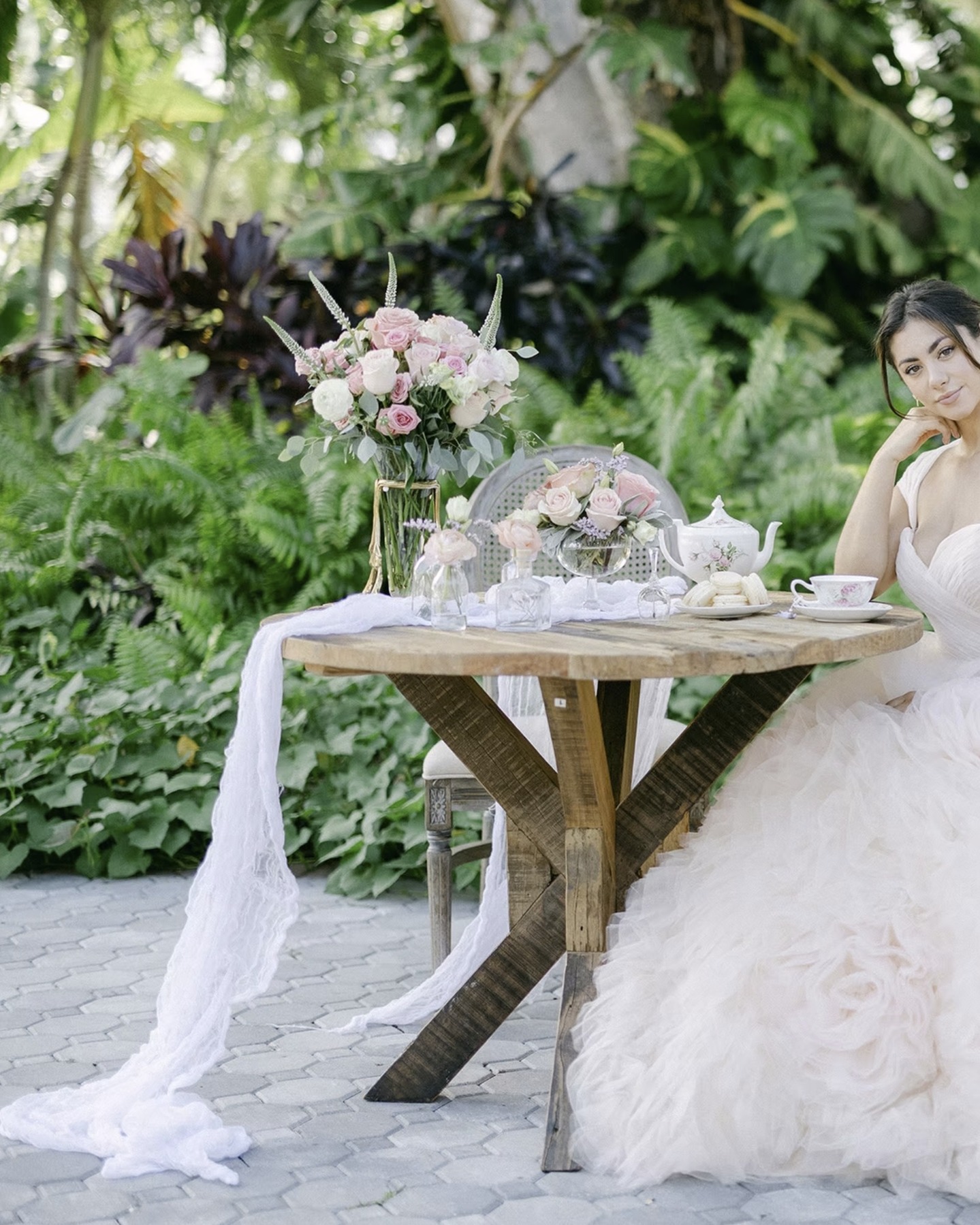 There’s something beautiful about slowing down and savoring the journey from “Yes” to “I Do.” We believe the preparations are just as meaningful as the celebration itself. Every bespoke detail, from the first sketch to the day of paper goods, is a chance to pause, reflect, and feel. Because weddings aren’t just about one day; they’re about the moments that lead you there.
-
Hay algo fantástico en bajar el ritmo y saborear el camino desde el “Sí” hasta el “Sí, quiero”. Los preparativos son tan importantes como la celebración en sí. Cada detalle personalizado, desde el primer boceto hasta los detalles de papelería del gran día, es una oportunidad para detenerse, reflexionar y sentir. Porque las bodas no se tratan solo de un día; se tratan de los momentos que te llevan hasta allí.
…
The Dream Team:
Wedding: @naplespartyplanner
Venue: @shangrilasprings
Photo: @annasorheguiphotography
Video: @naplesjcstudio
Baker/Artist: @crocuskek
Florals: @laroseflb
Rentals: @plithosrentals
Bridal Attire: @somethingbridalswfl
Bridal Kicks: @converse
Paper Goods: @timeless.impress
-
#TimelessImpress #StyledShoot #LuxuryWeddings #WeddingDesign #BlushBride #WeddingStorytelling #MoodboardToReality #CreativeProcess #FineArtWedding #EditorialWedding #DestinationWeddingInspo #WeddingMagic #FromYesToIDo #fairycore #balletcore#ConverseWeddingKicks #BridalSneakers #ConverseBride #ConverseWedding #WeddingSneakers #BridalConverse #ChucksAndChampagne #Converse #Chucks