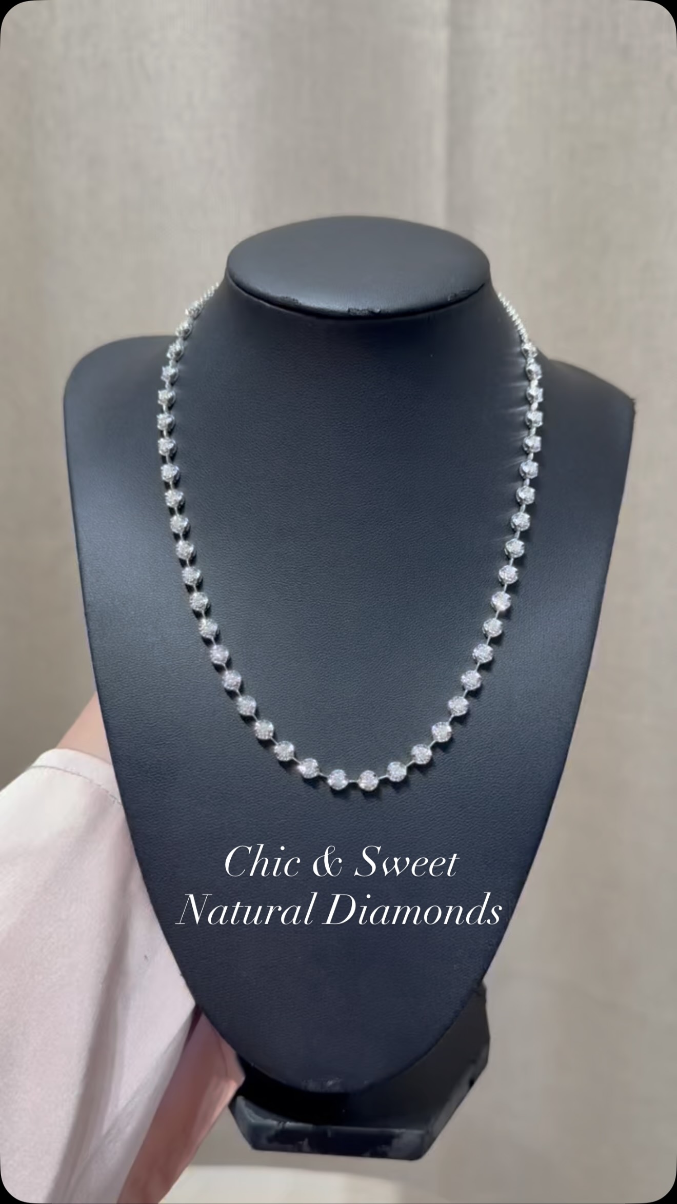 1.894 ct natural diamonds
VVS, Color G-H
14K 14.04g
PHP 183,000