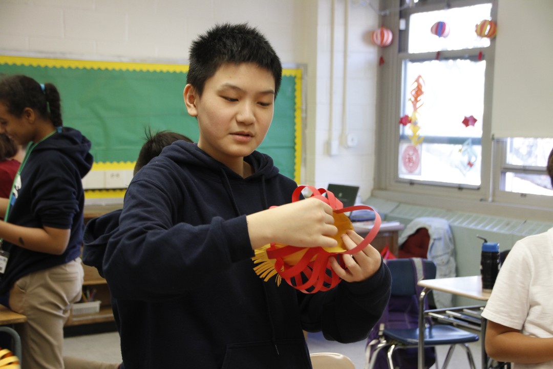 Our students discovered fun and exciting ways to explore Chinese folk art.
Puppetry in Practice's Director Xun Ye worked with 6th grade students at Jhs 185 Edward Bleeker - a part of our "Celebrating China" program.
#afterschoolprogram #nycschools #culturalstudies #nycdoe #china #chinesculture
To learn more about this program, please visit our website: www.PuppetryInPractice.org