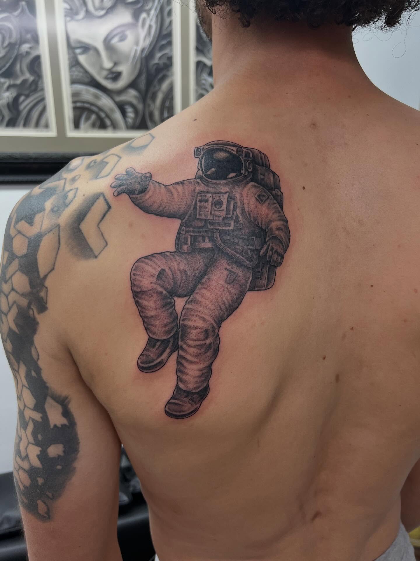 Tattoo from today, adding on to existing piece, much more to come #tattoo #astronaut #blackandgreytattoos #vatattoos