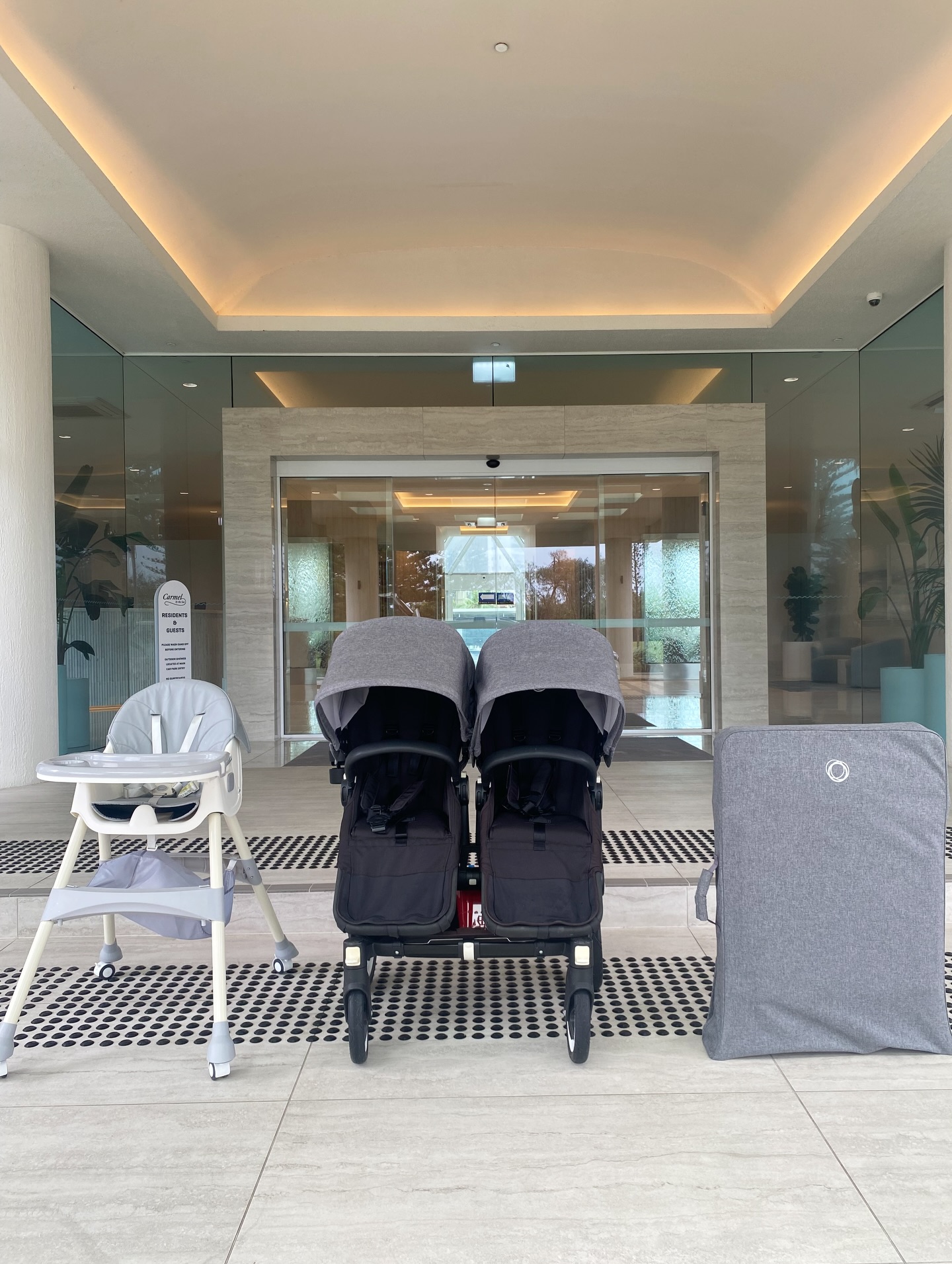 Unloading another Essentials Package — ready before our little guests arrive👶👶
Cot ✔️
Bugaboo double pram ✔️
High chair ✔️
Holiday = easy ✔️
Our most popular bundle for Gold Coast holidays — everything your baby needs, delivered & waiting at your accommodation.
Because parents deserve a real holiday too 🌴 #goldcoastbabyhire
#goldcoastwithkids
#broadbeachaccommodation
#travellingwithtoddlers