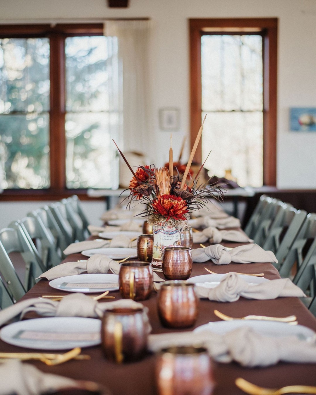 Forty looks good on Brad & Justin.
From tailored details to masculine touches layered with refined finishes, every element of this joint 40th birthday was designed to feel elevated, intentional, and effortlessly sophisticated. A milestone celebration done right. 🖤
Grateful for the incredible vendors who helped bring the vision to life:
Venue: @mountsequoyah
Florals: @bloominggaylesnwa
Food: @wrightsbarbecue
Linens/Rentals: @partyprorents
Cake: @thecakeoccasion
Photography: @kinetic.imagery
#themingleco #nwaevents #partyplanner #nwaeventplanner #specialeventplanner