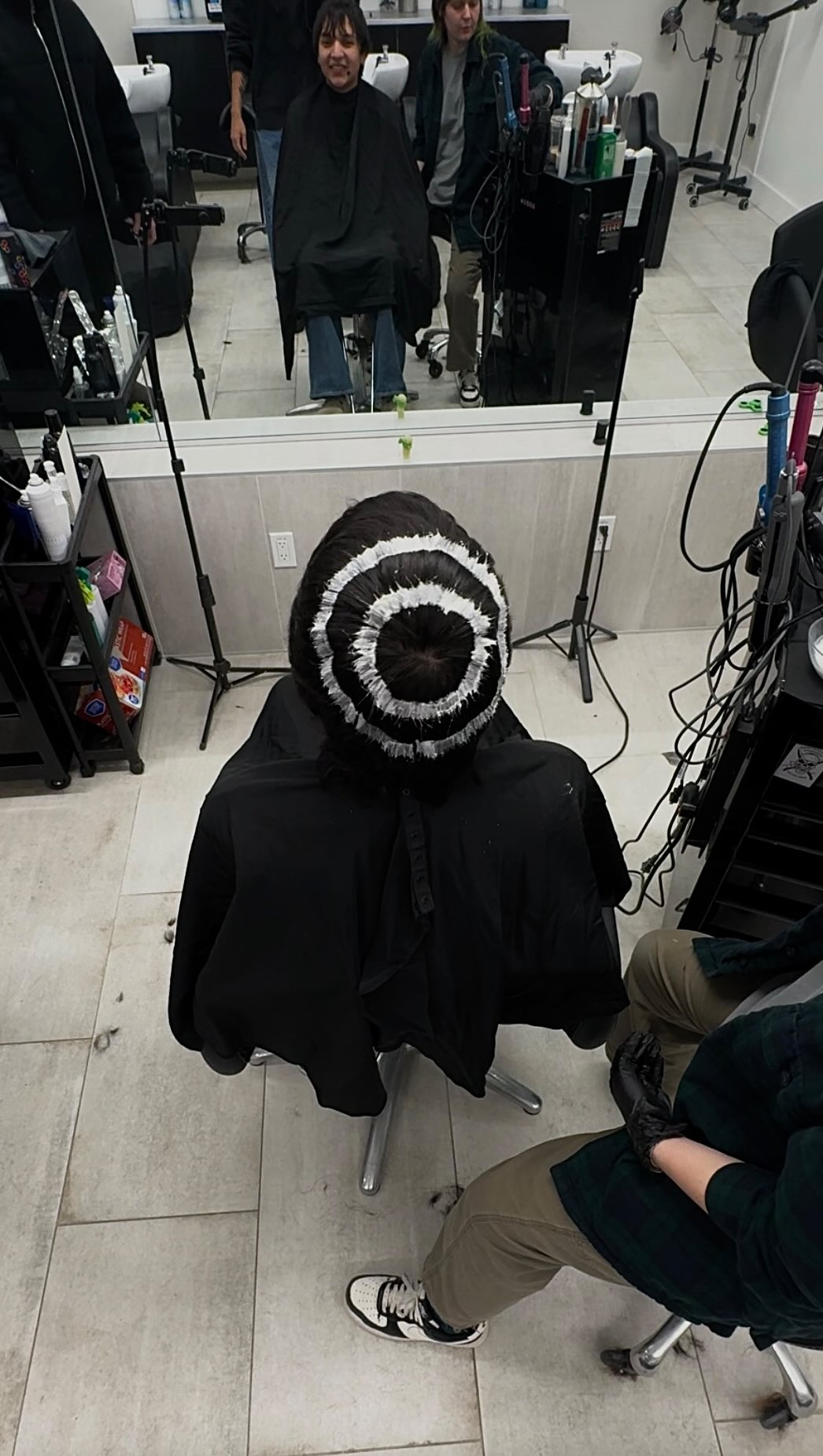 Just another day being hot at GUM.
#rihairstylist #rihairsalon #downtownprovidence #providencerhodeisland