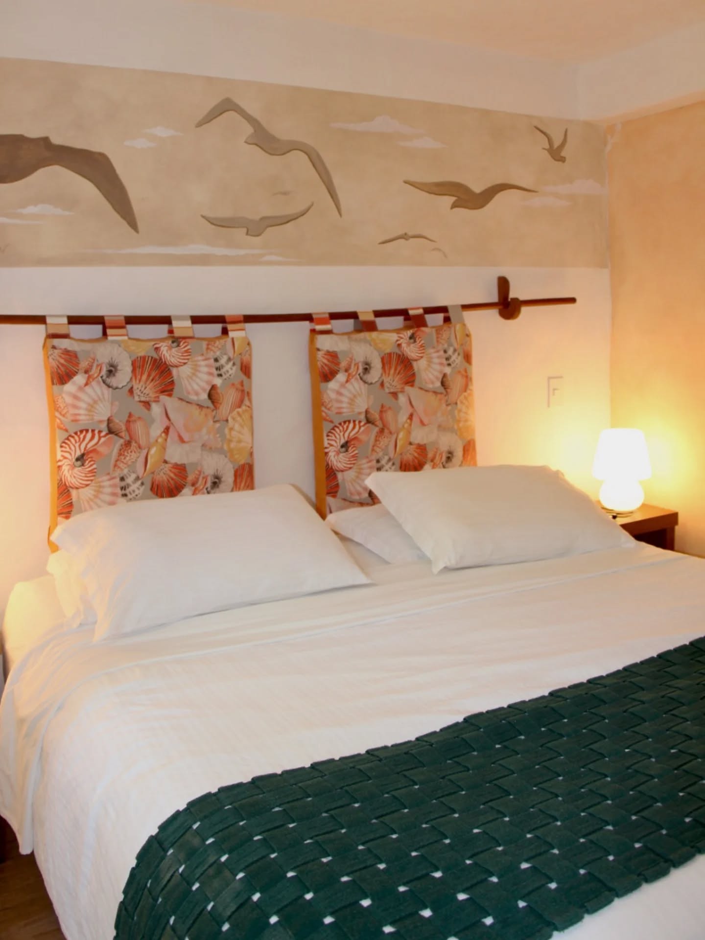 Hospedar-se em nossas suítes é escolher elegância, conforto e cuidado em cada detalhe.
Venha desfrutar de uma estadia inesquecível!
Pousada Rigatoni e Beach Club
Reserva: (73) 9 9800-1818 www.rigatonibrasil.com.br.
.
.
#clubdepraia #rigatoni #beachclub #destinosbrasileiros #viagem