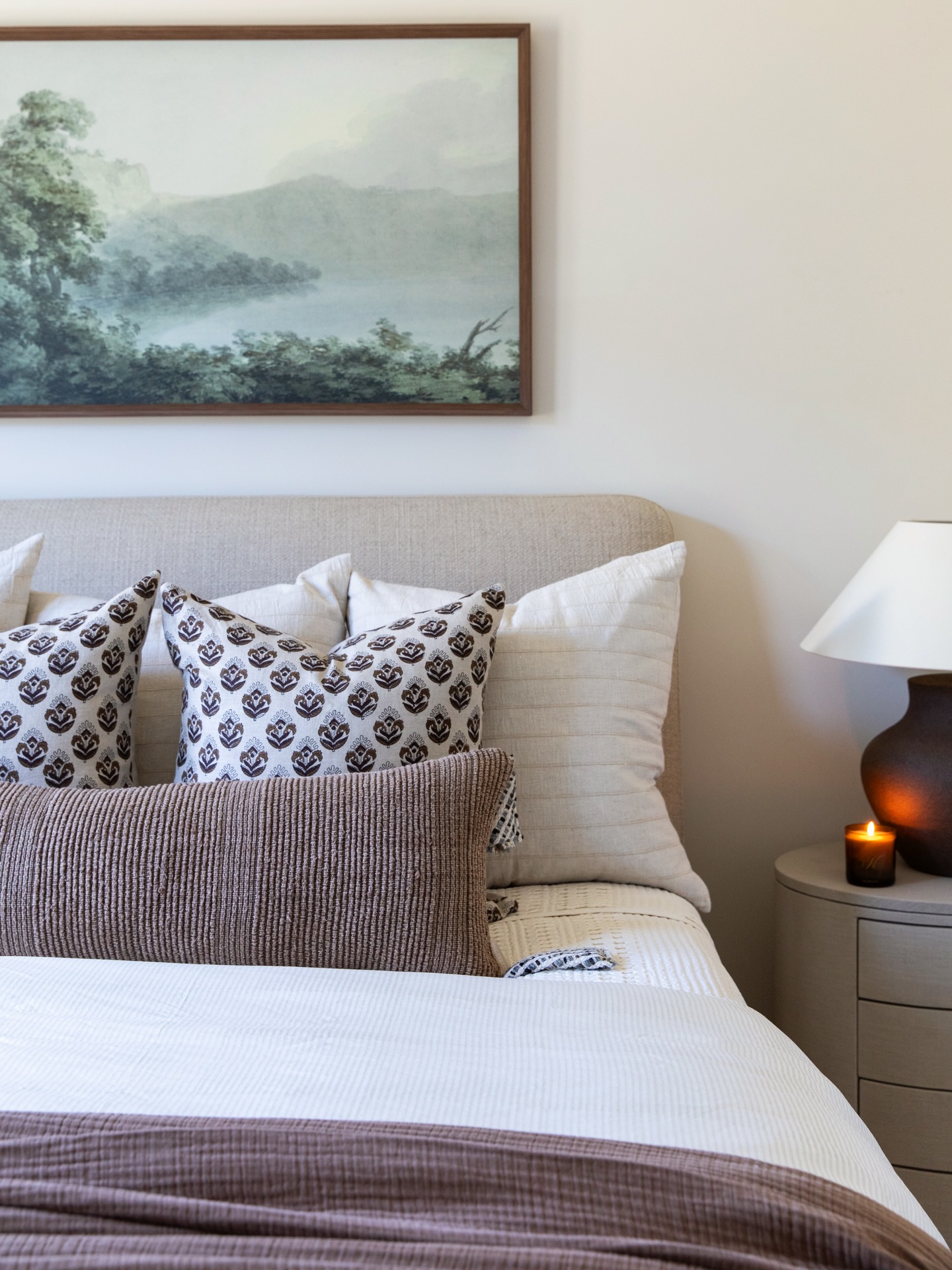 Guest Bedroom from our Rossa Peak project. Simple, cozy, and ready for guests 🤍
Photos @kaylabowenphotography