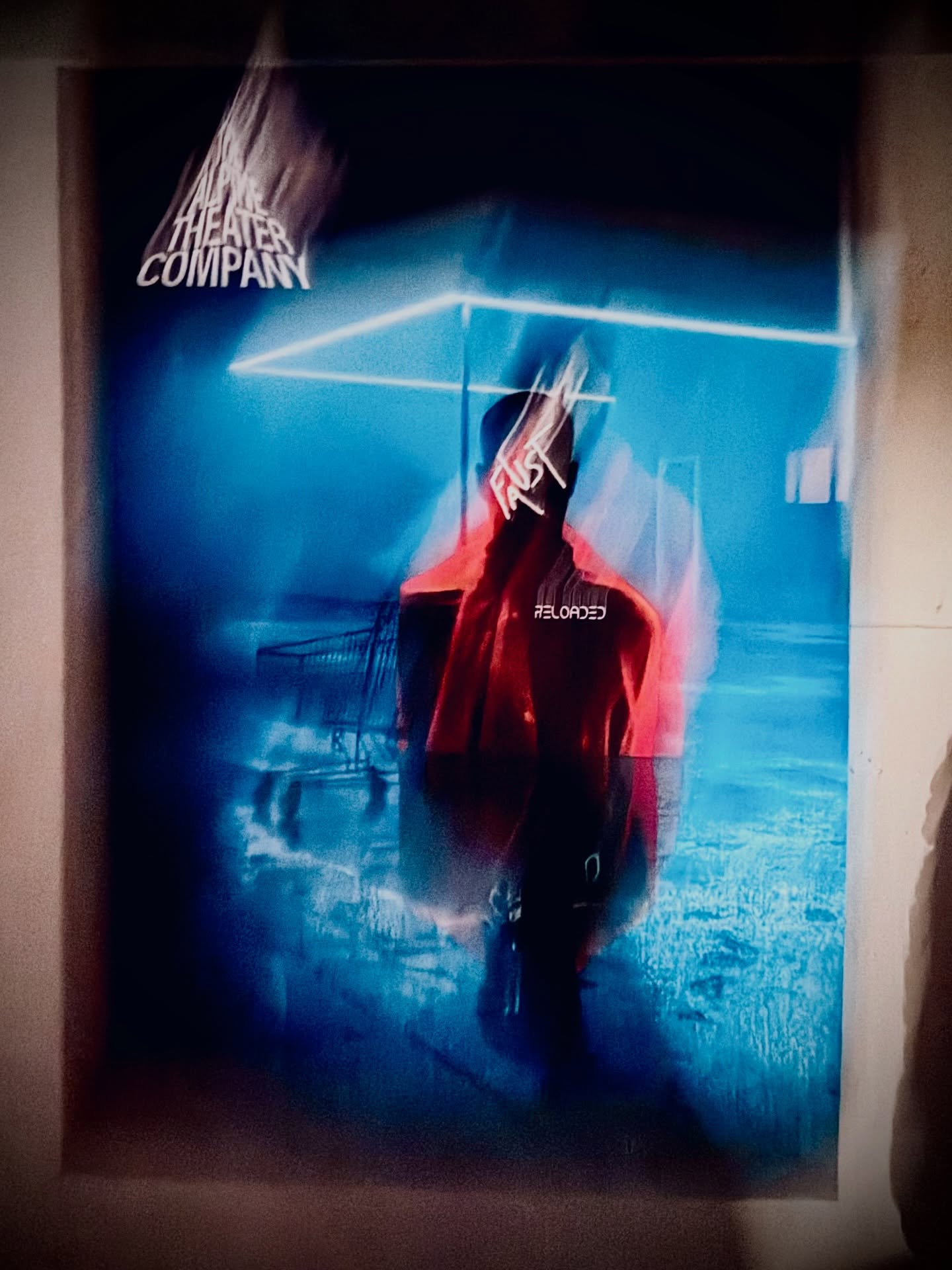 Ich glaub ehrlich nรถd, dass ich je so fest im Bann vo ere Schwiizer oder Dรผtsche Theaterkompanie gsi bi. Ich spiel die Momรคnt immer no im Chopf ab und chume viellicht รผbermorge grad nomal go luege.
Weil uns allen Mephisto im Ohr sitzt. ๐๐๐.
Long live the new Faust.
๐ฅ ๐
๐๐๐๐: ๐๐๐๐๐๐๐๐ ๐ฅ
Spieldauer: ca. 90 Minuten
๐๐๐ง๐ง:
FR 13.02. โ 20.00 Uhr
SA 14.02. โ 20.00 Uhr
SO 15.02. โ 17.00 Uhr
DI 17.02. โ 20.00 Uhr
DO 19.02. โ 20.00 Uhr
FR 20.02. โ 20.00 Uhr
SA 21.02. โ 20.00 Uhr
๐๐จ:
OVAVERVA, St. Moritz
Via Mezdi 17, 7500 St. Moritz
Just ๐.๐.๐.
Kรผnstlerische Leitung: @alexander_albrecht_official
Mephisto, Autor: @alexander_moitzi
Gretchen: @helenwills_
Regie: @feelena
Bรผhnenbild: @okubostudio
Kostรผm/Maske: #brionylangmead
Lichtkonzept/Technik: Roger Stieger
Sounddesign: @hofi_ton
Multimedia Artist: @thewildfront
Dramaturgie: @perlandri
Produktionsassistenz: @claudiaaerni
Regieassistenz: @kitttykite
Bรผhnenassistenz: @ninaivana1
ATC Crew:
@maxcorte1
@tinaoliviasei
@fraaanziii85
leuteneggerbaer
@annemarie_flammersfeld