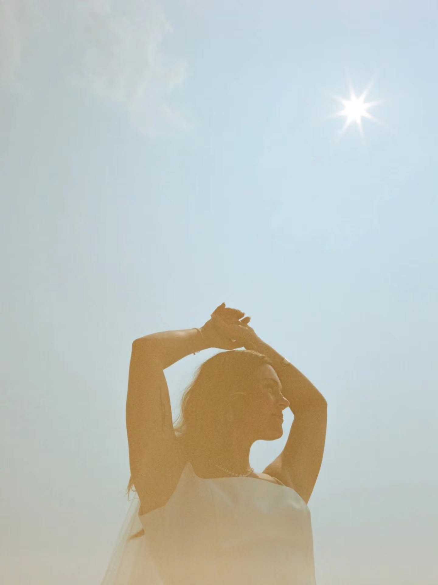 Maren & Max ♡
.
Their Muskoka wedding was unlike any wedding I've been apart of so far! The celebration took place at the family cottage on Lake Muskoka. They were wed on the dock, had cocktails and oysters on the lawn, then everyone partook in an afternoon dip in the lake. They brought in a water slide and floaties, set up beer pong on the barge, had live music, served possibly the best piña coloda I've ever had in my life, and then finished the evening with a dance under the open sky ♡
I love how they made their day totally unique, not confirming to traditional timelines or expectations. They wanted their guests to have an incredible day at the cottage, and that they did!
What an absolute honour to be a part of such a fun, creative, unique, artful, joy filled, beautiful celebration of love! ♡♡
.
.
.
.
Florals: @tanyalistdesign
Planning: @madelinehockleyweddings
Hair/mua: @_alluringartistry
Catering: @onpointfoodservice
Bar: @sipsandsocialsmuskoka
Video: @richrdlafilms
.
.
.
.
.
.
#filmweddingphotographer #ontarioweddingphotographer #albertaweddingphotographer #bcweddingphotographer #antibride