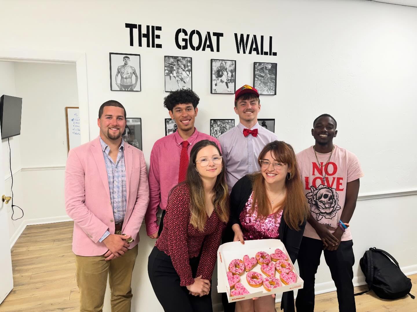 Teamwork is sweet. Happy Valentine’s Day from our crew to yours! 🍩❤️
#SweetTeamEnergy #OfficeCelebration #valentinesvibes
