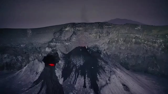 Standing on the edge of an active volcano
Oldonyo Lengai — the Mountain of God — where the Earth moves, breathes, and creates in real time.
This is raw nature at its purest.
#activevolcano #oldonyolengai #mountainofgod #livingearth #volcanolife
#tanzaniaadventure #exploretanzania #riftvalley #lakenatron
#extremenature #africaadventure #naturepower #earthinmotion
#travelreels #hikingadventure #wildplaces