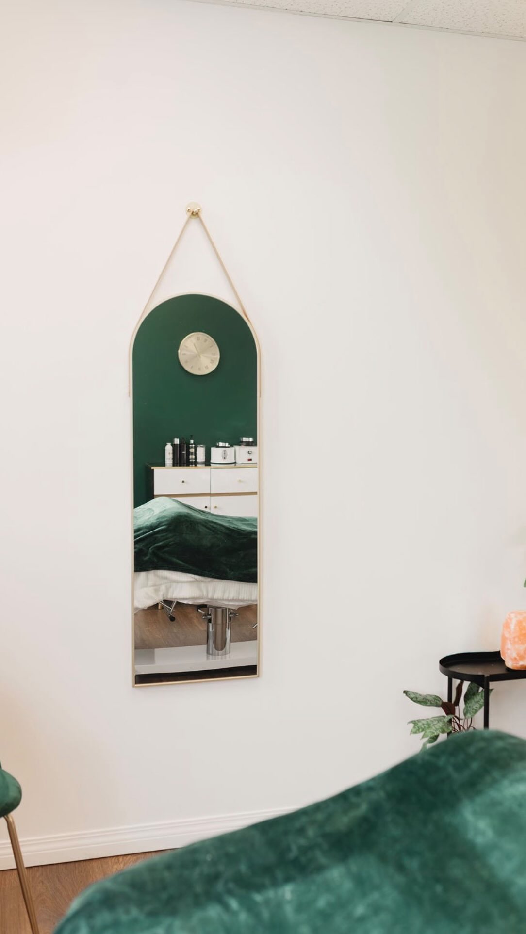 We all have that one coworker 🤣