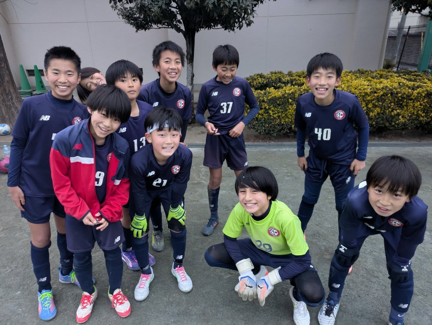 【和魂SC U12 活動報告】
和魂SC U12はFC ABIERTOさんとご交流させて頂きました!
中盤守備や連動したコンビネーションなど、今週末に迫った区民大会へ向けて良い準備ができました😁
FC ABIERTO様
貴重なお時間をありがとうございました🙇
引き続き今後とも宜しくお願いします!
#和魂SC
#和魂サッカースクール
#攻守一体
#絶賛成長中