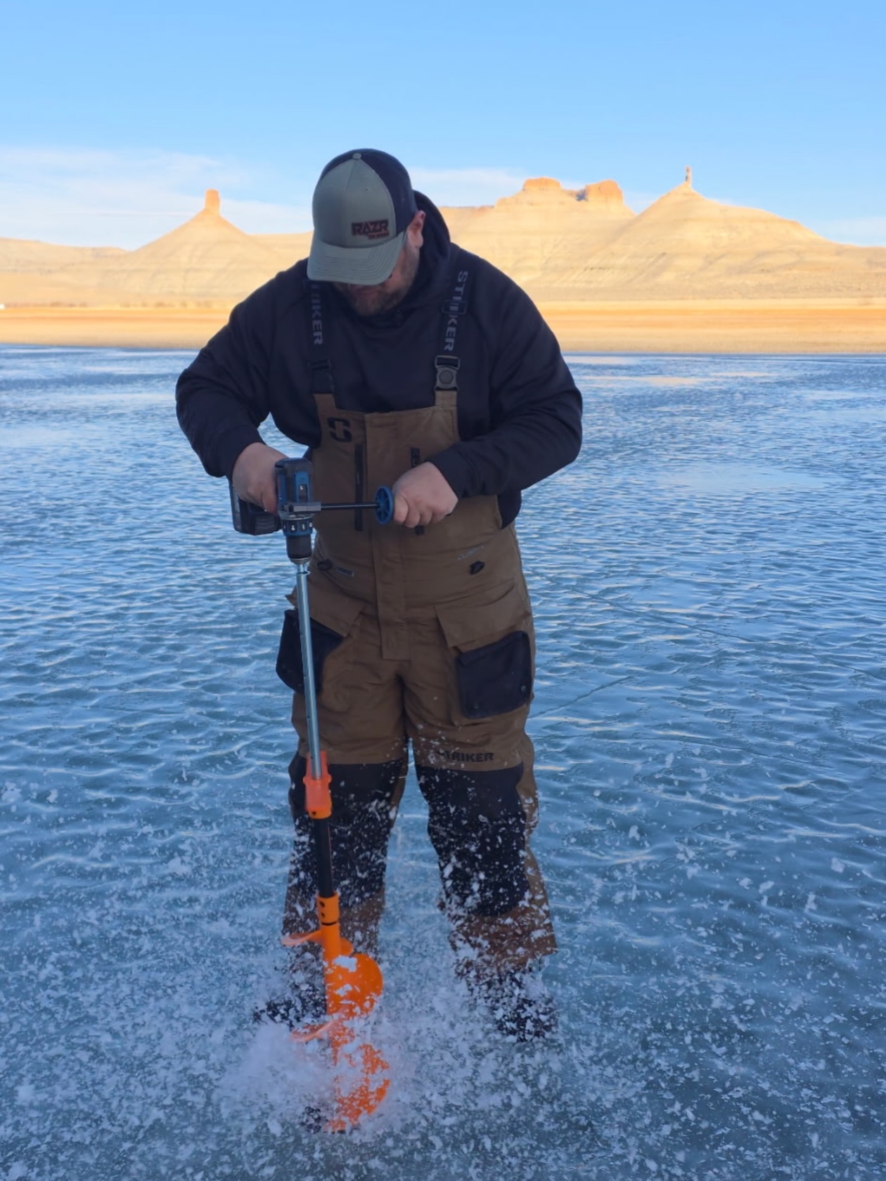 Wyoming is checkin-in! @reconangling is out of the boat and walking on water again. 🫡
#icefishinglife