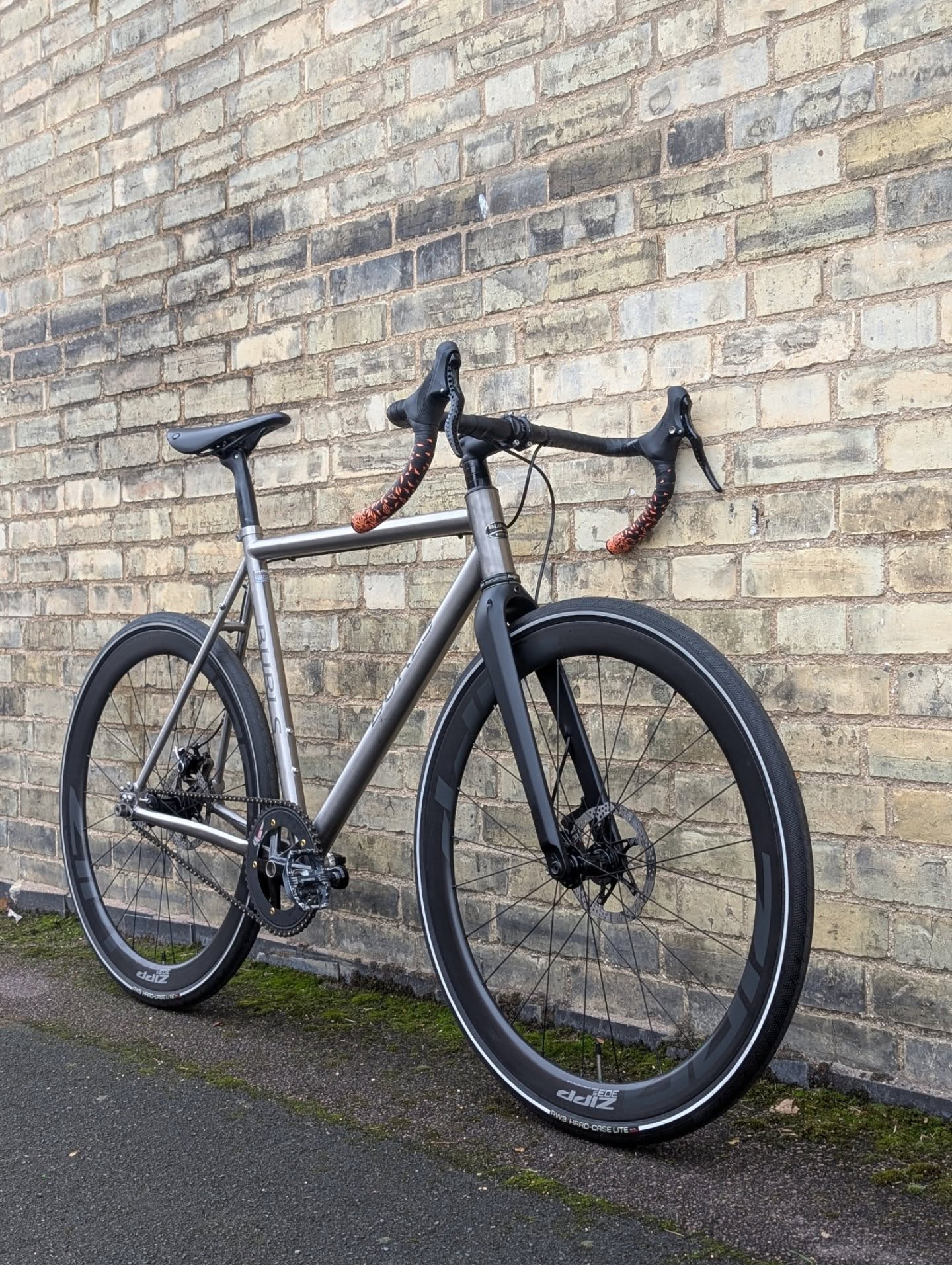 We're helping a customer to sell this one.......
If you're interested please DM, email or call us.
Asking price £2,500
Centre to Top (seat tube) 56cm
Centre to Centre (top tube) 56cm
12x142 rear
12x100 front
50T chainring with 17T sprocket
#singlespeedmachine #singlespeed #singlespeedbike #forsale