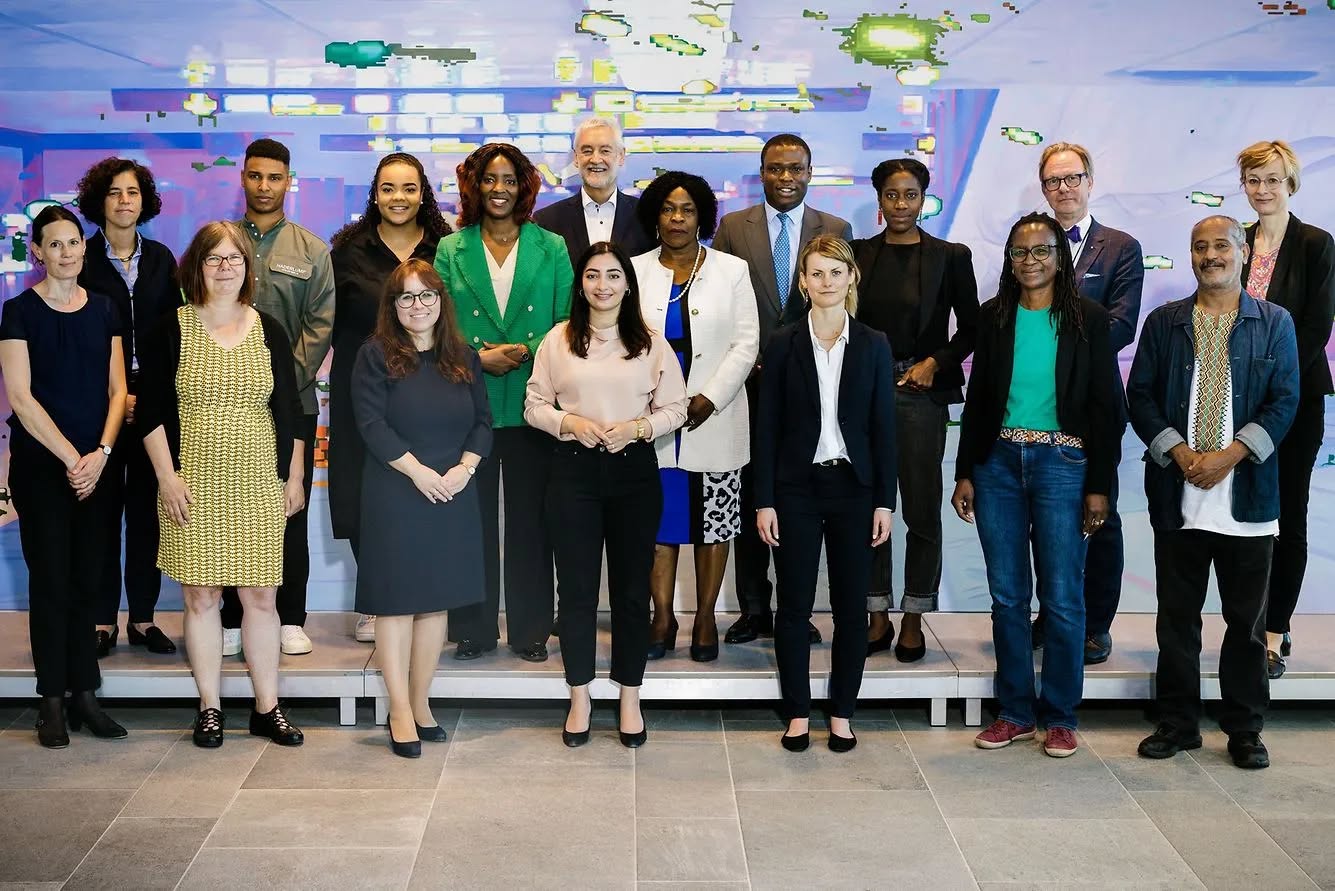 Celebrating diversity and commitment! 🌍✨
Maisha e.V. is honored to be part of the advisory board for the "UN Decade for People of African Descent," alongside esteemed members dedicated to enhancing societal participation and fighting racism.
Together, we're making strides towards equality, recognition, and empowering African heritage voices in Germany and beyond.
Join us in this pivotal journey!
🇩🇪
Feiern wir Vielfalt und Engagement! 🌍✨
Maisha e.V. ist stolz darauf, Teil des Beirats für die "UN-Dekade für Menschen afrikanischer Herkunft" zu sein, gemeinsam mit angesehenen Mitgliedern, die sich für gesellschaftliche Teilhabe und den Kampf gegen Rassismus einsetzen.
Gemeinsam machen wir Fortschritte in Richtung Gleichberechtigung, Anerkennung und Empowerment für Stimmen afrikanischer Herkunft in Deutschland und darüber hinaus.
Begleiten Sie uns auf dieser entscheidenden Reise!
#UNDekade #EinheitInVielfalt #UNJahrzehnt #MaishaEV