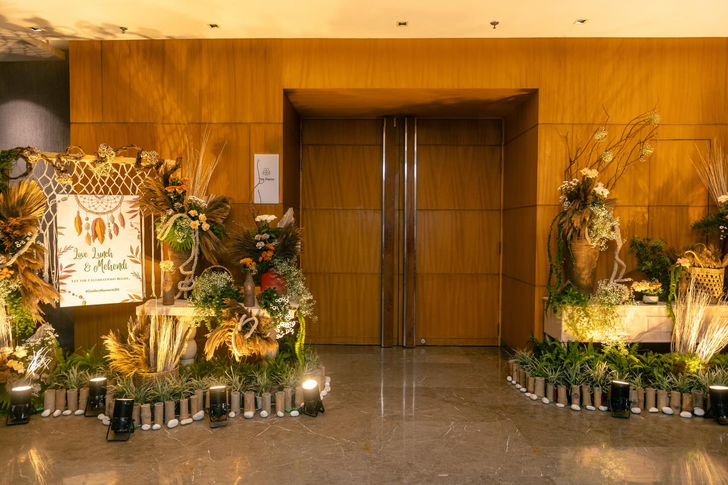 Where the celebrations begin & the magic quietly unfolds ✨
Boho dreams, festive scenes… 🔥