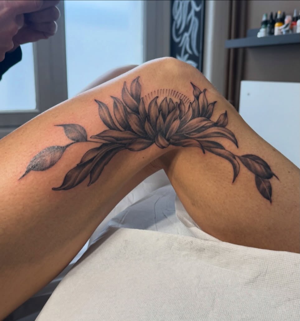 Jolie piece free hand de ce matin 🤩
Merci pour ta confiance
#tattoo #tatouage #laval #freehand