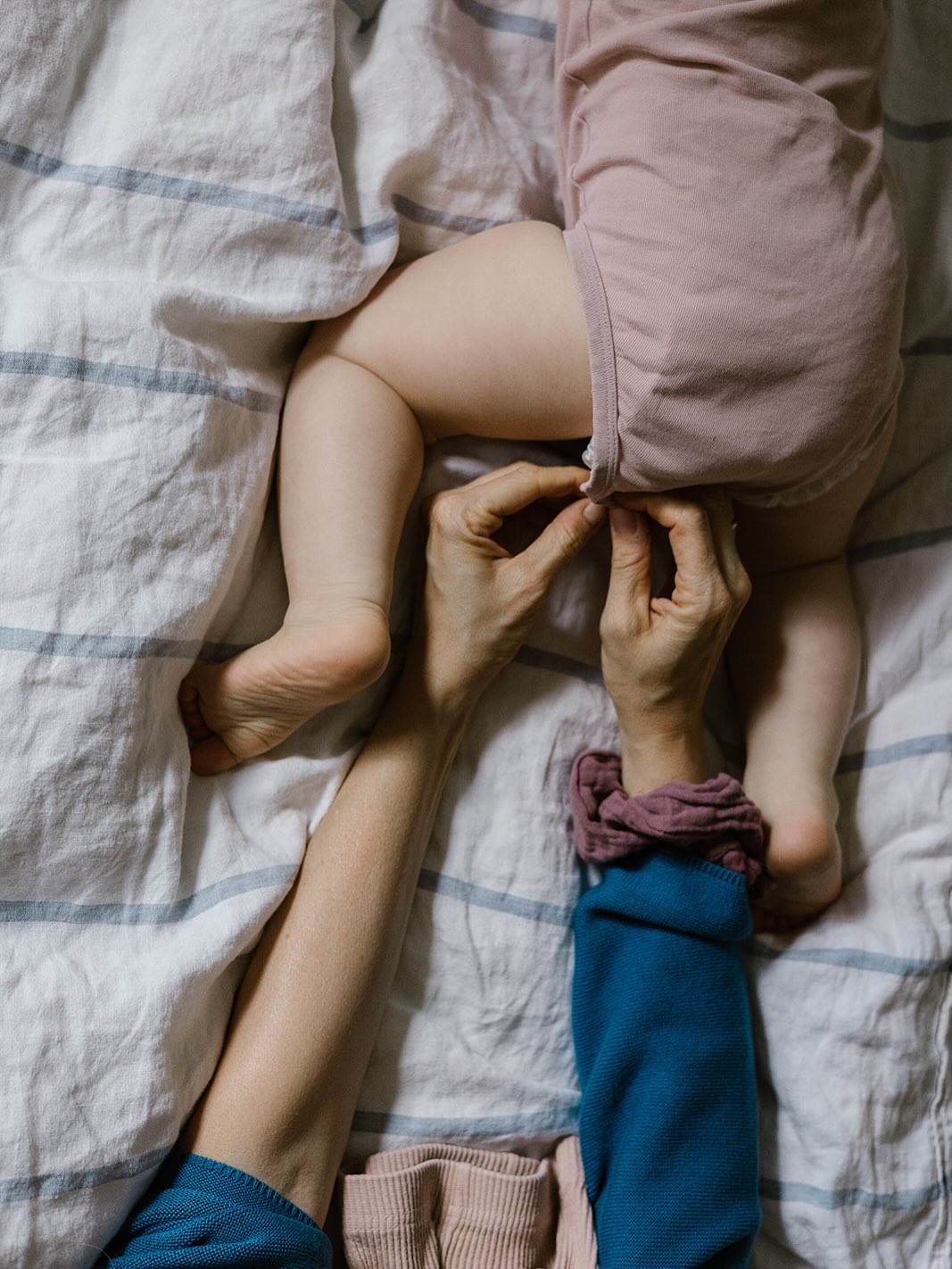 Zwischendurch Momente von Care - klein, flüchtig, schnell vergessen und doch für ein paar Jahre großer Bestandteil vom Familienalltag.