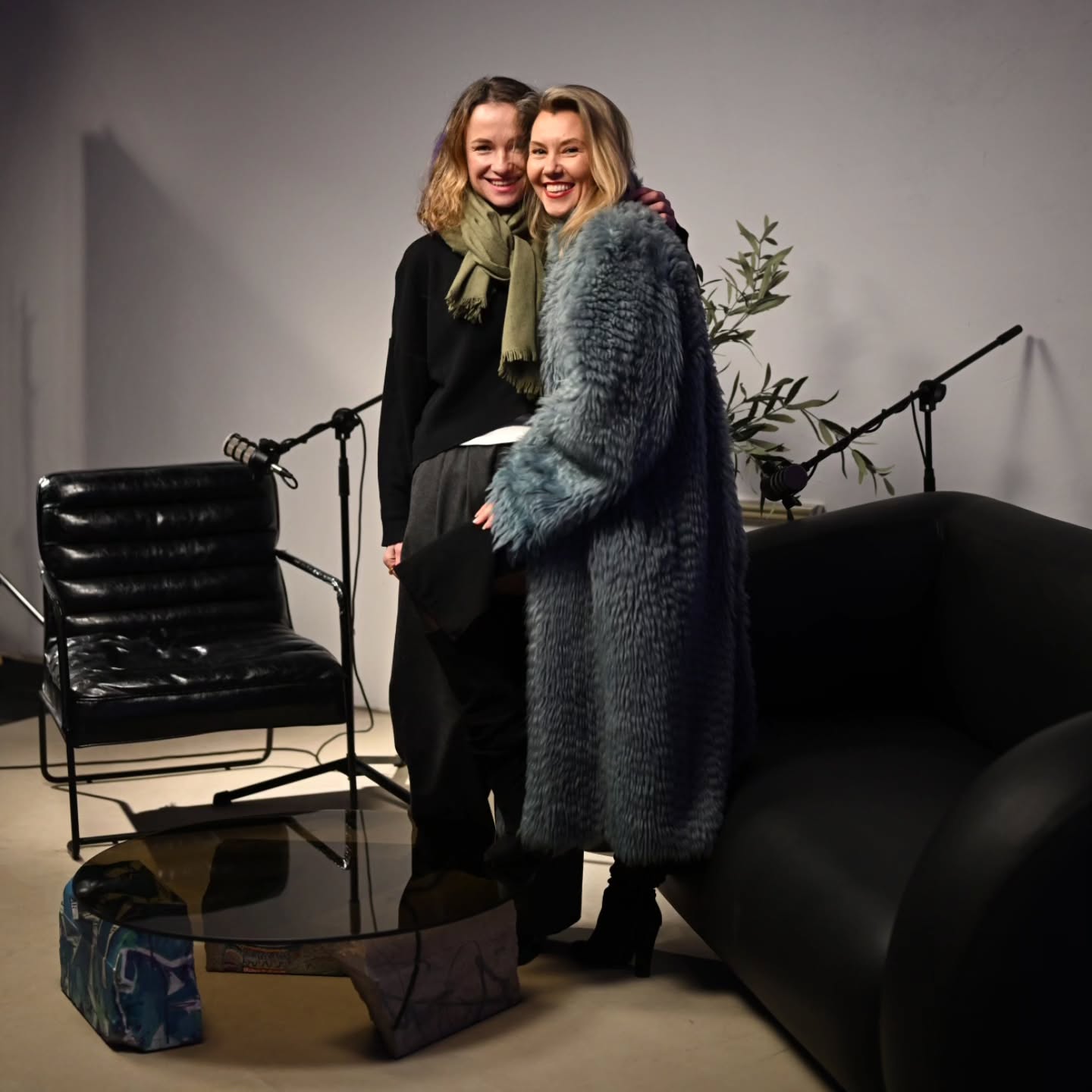 @silvija.sakaviciute ir @dainora.rin džiaugiasi po savo debiutinio įrašo 😊 Džiaugiamės ir mes, nes bus wow!
#videostudijakaune #tinklalaidziufilmavimas #podcaststudija
@studio101.lt