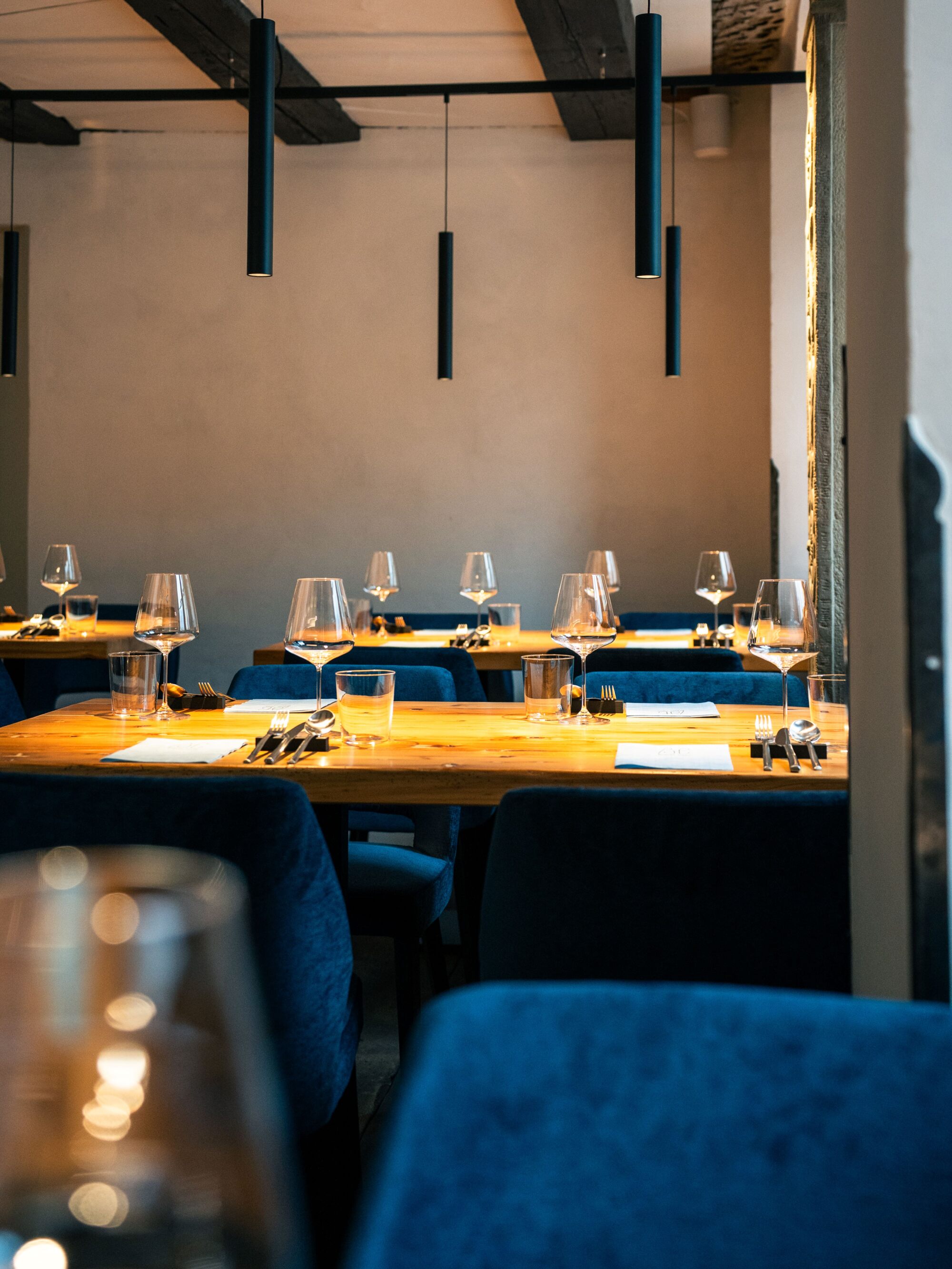 Ein Besuch im Blauen Hasen geht nicht nur in kleiner sondern auch in größerer Runde. Wir bieten Platz für Gruppen von 10 bis 55 Personen.
Perfekt für Geburtstage, Jubiläen oder einfach einen besonderen Abend mit Freunden und Familie. 💙🐇
.
.
.
#GemeinsamGenießen #GenussTeilen #BlauerHaseImmenstadt #GeburtstagFeiern #JubiläumFeiern #SchauVorbei