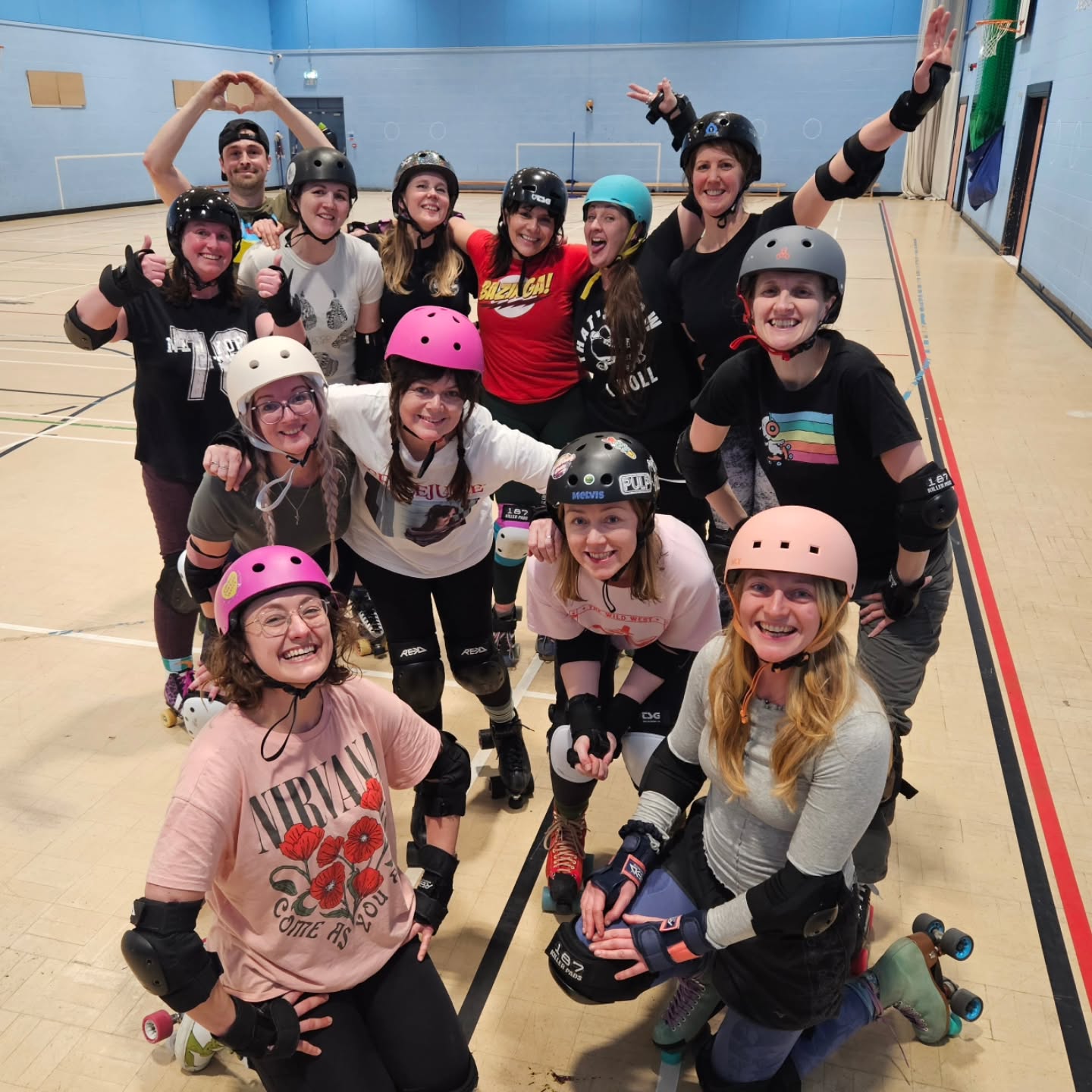 Tonight's session was an endorphin boosting circuits session followed by a vomit inducing beep test.
These good humans were absolute machines and gave it all they had. Well done!
Join us next week for a slightly less hectic session but a fun one all the same!
Www.skatefitness.co.uk to book your slot
#skatefitness #fitnesscanbefun #teambeetroot #rollerskating #ilovethursdays