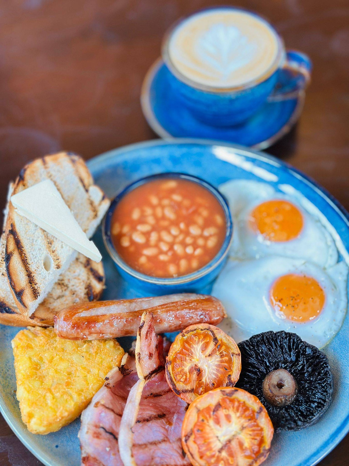 1 hour call for our locals breakfast. Every Friday £10 full English with a hot drink or juice. Pop in anytime between 9am-11am. We can't wait to see you! 🍳 🥓
#breakfast #fullenglish #locals #rock #polzeath #cornwall #friday