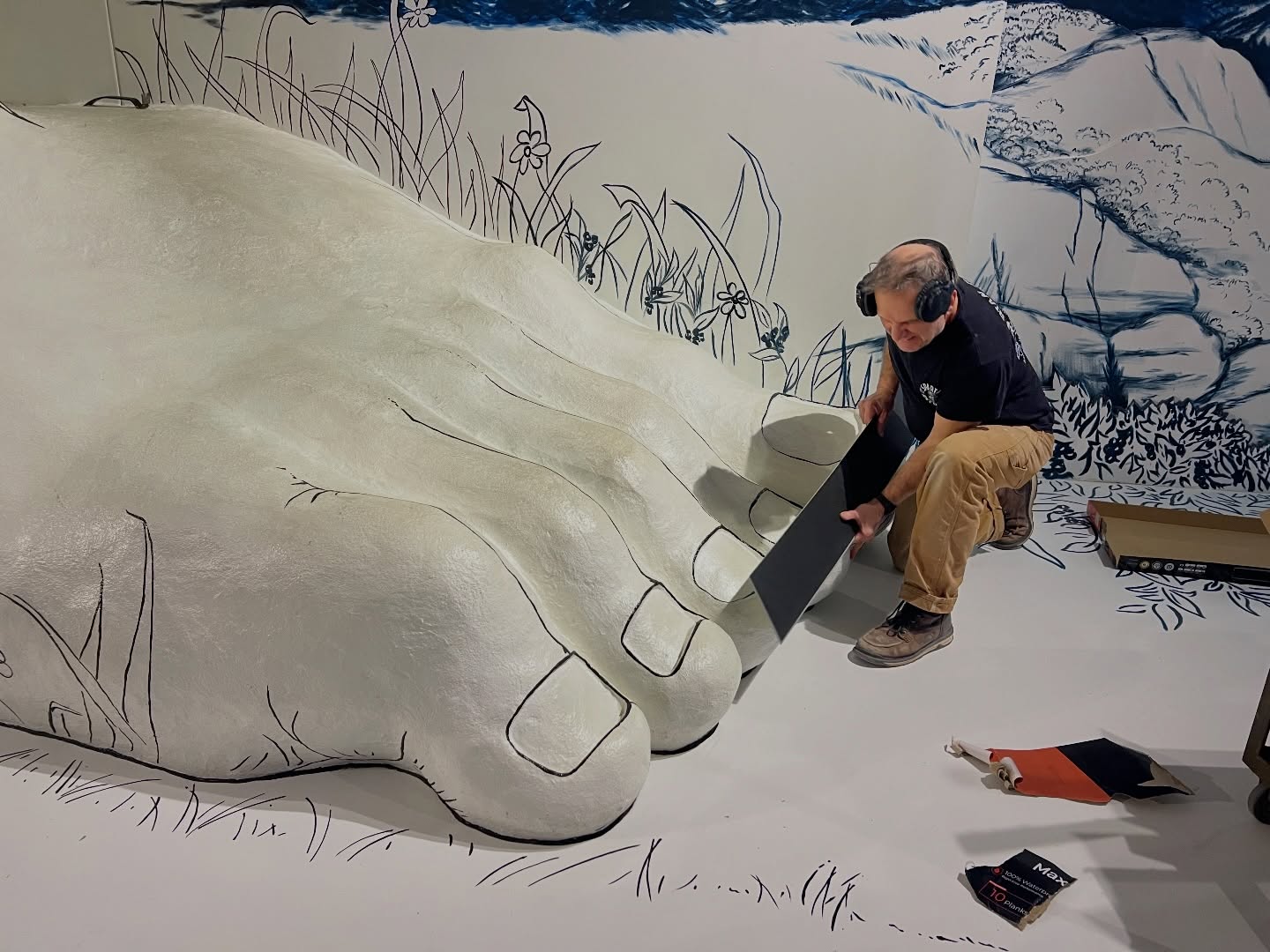 It’s not just that the giant’s foot is overdue for a pedicure…The Rabbit hOle will be CLOSED FEBRUARY 10 and 11 for routine exhibit maintenance and installation.