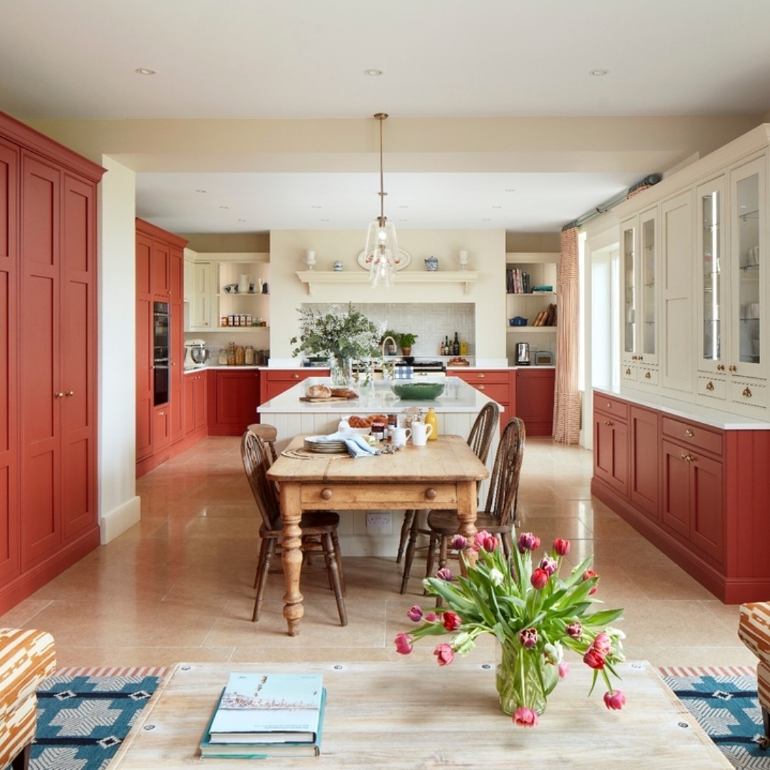 The heart of the home, where the AGA is always warm and Chef James is always creating. Whether it's a hearty breakfast or the much-anticipated Afternoon Tea, 🍰🫖.