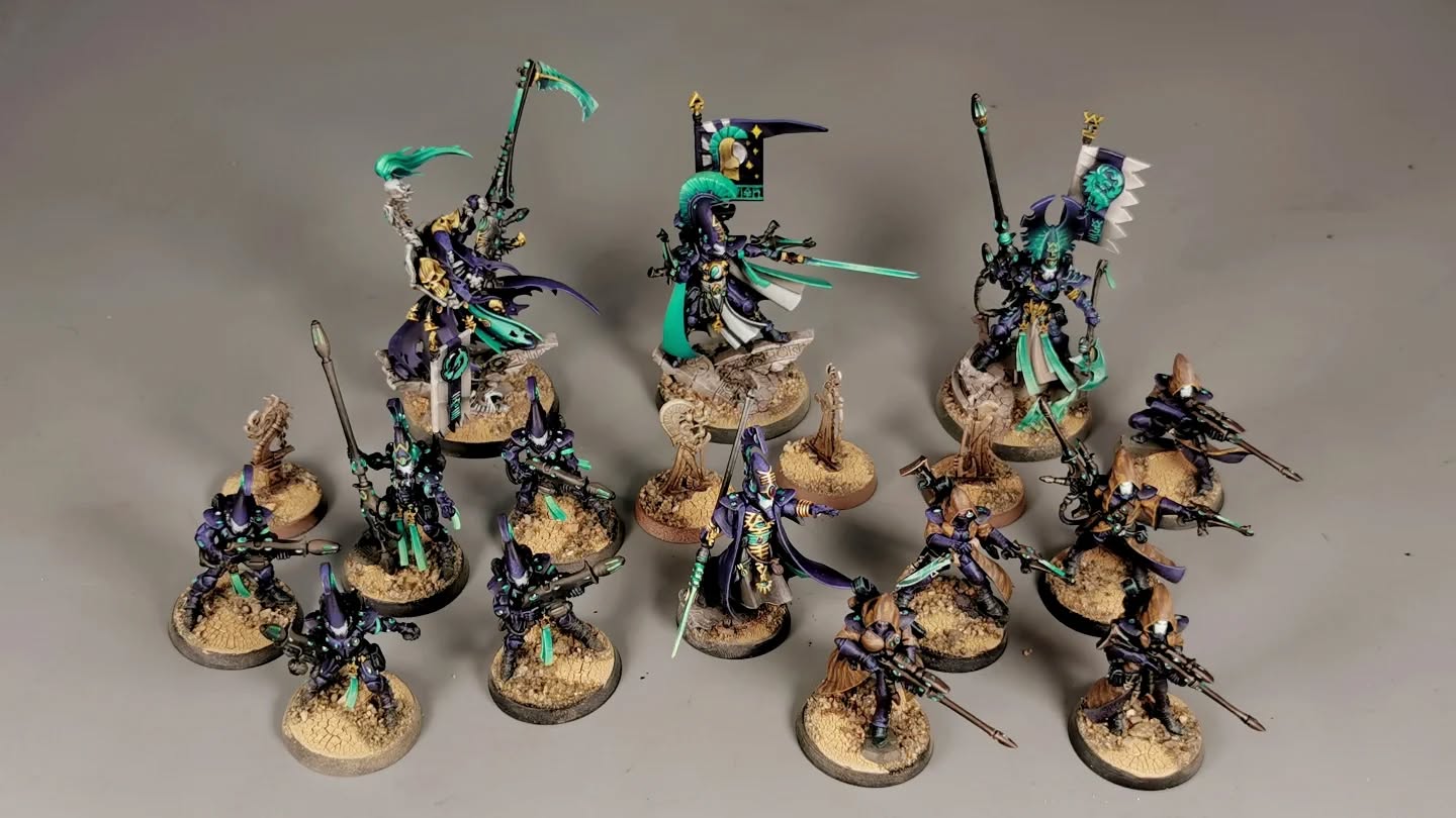 Table top commission
Niveau Confirmé
Eldars suite , il reste les bases a finir !
#PaintingWarhammer #warhammercommunity #eldar #warhammer40000k
#autarch
