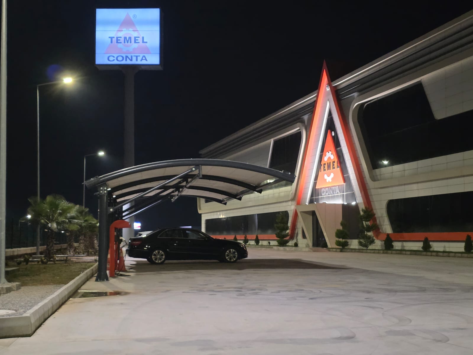 TEMEL CONTA OTOPARK ÜST ÖRTÜ; İZMİR_TÜRKİYE
TEMEL CONTA CARPARK CANOPY; IZMIR_TURKIYE
( Gölgemizdesin 🥰 - Under our Shade 🥰 ) #autopark #padel #asmagermemembran #tensilefabric #tekstilmimarisi #textilearchitecture #mimaritekstil #hibritsistemçözümü #hybridsystemsolution #tasarımvemühendislik #designandengineering #imalatveuygulama #manufacturingandapplication #hightechtensilefabric #meshcephe #meshfacade #carpark #hotel #tensile #fabric #canopy #HTTF #sporyapıları #sportfacilities #orangepadel #modularsystems #depoyapıları #stroge