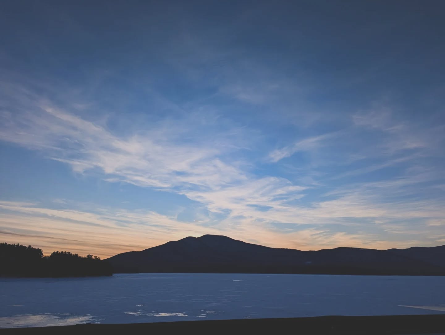 Dusk has returned. ✨🙏🏽🌄🏔️❄️
#home