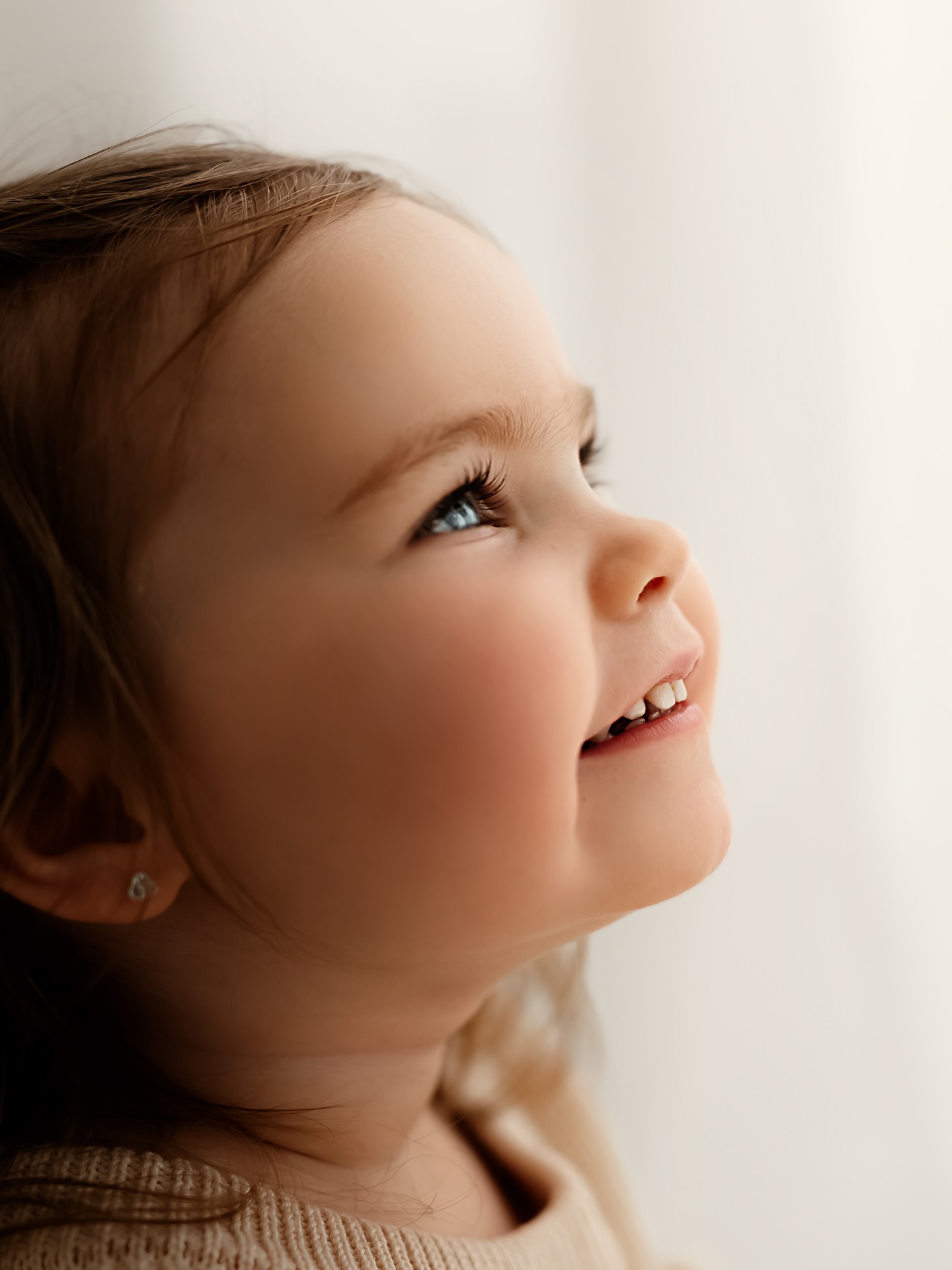 Playing around with slightly warmer edits…I’ve had a few requests for warmer tones, makes me feel cozy 🥰. #roxieartphotography #gravesendphotographer #newbornphotographergravesend #babyphotographygravesend #milestonessession