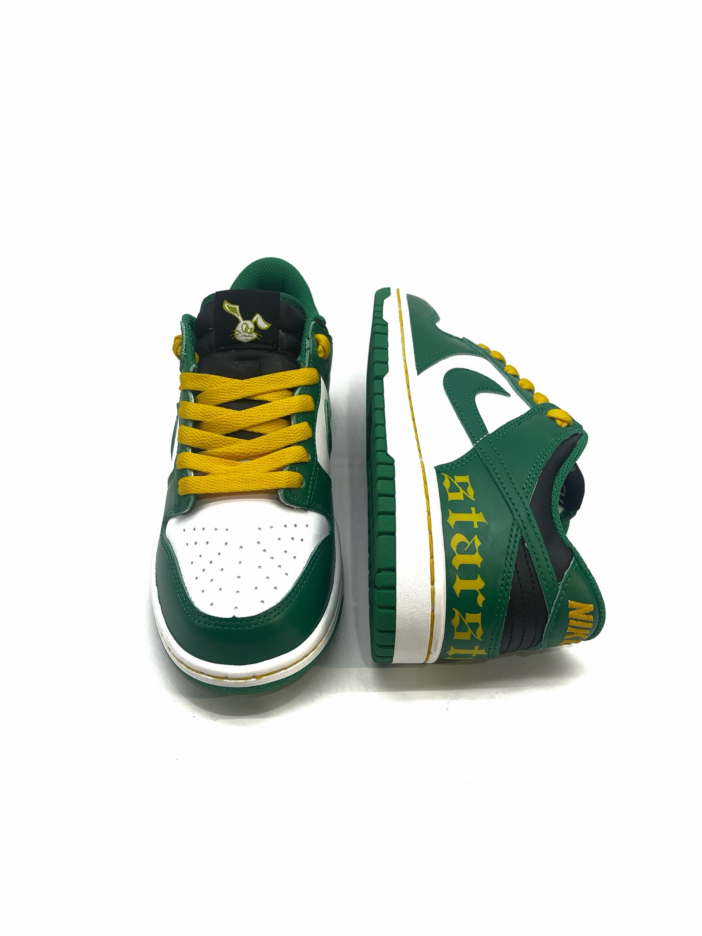 🎨 Custom services available. Hit us up for your next pair of customs. 🎨
#custom #poly #jackrabbit #illery #longbeach