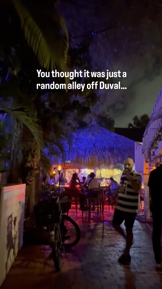 That’s the thing about Key West — the best spots aren’t always obvious. 🛖🔥
Live music, tiki torches, jungle vibes… sometimes you just have to know where to look.
That’s why So Key West exists.
We help you find the hidden gems, the live music, the happy hours, the wild events, the back-bar magic happening every night on this island.
Explore smarter. 🎶
DOWNLOAD THE APP 📲
#KeyWest #DuvalStreet #LiveMusicKeyWest #FloridaKeys #SoKeyWest
