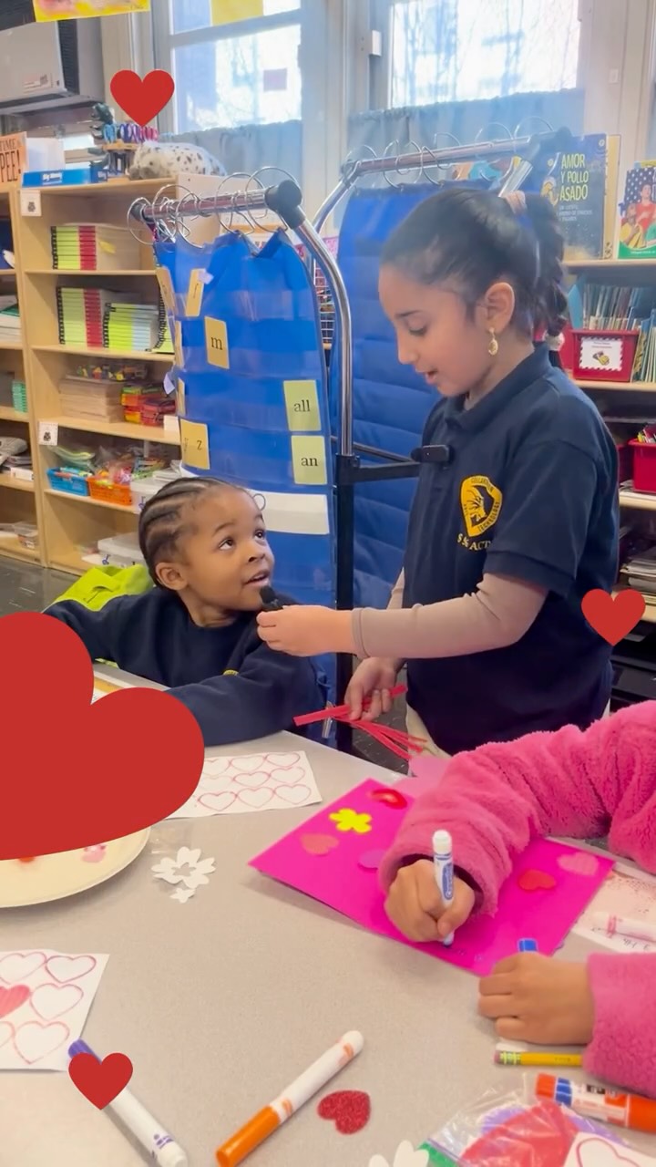 We stopped by @ps96act to hear from Global Kids leaders in Kindergarten through 2nd grade share their thoughts on kindness and love. 💕 The Student Council teamed up with K–2 classes to create heartfelt Valentine’s cards for seniors across East Harlem, spreading joy to a local senior center just in time for Valentine’s Day. Shout-out to Ndeye, our Student Council President, for leading the interviews and to Ms. Jada, our dedicated Community School Director, for her continued support. #KindnessMatters #ValentinesDay #StudentCouncil #GlobalKids #GKAllDay