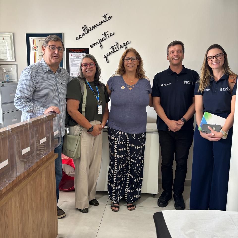 Junto com Cleide Machado e Heitor Beranger, recebemos a visita do Representante Salts Healthcare no Brasil Luiz Fernando e sua equipe, as Enfermeiras
estomaterapeutas- Alciony e Vanessa
Uma parceria para atender os nossos assistidos ostomizados!