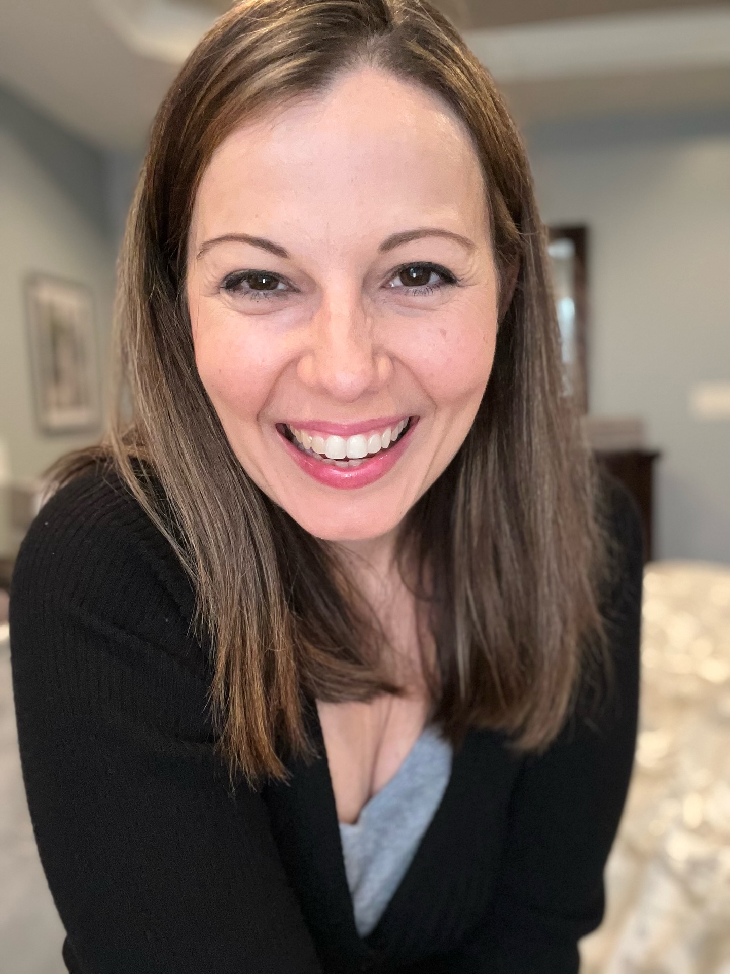 My work isn’t about telling you what to do.
It’s about helping you feel steady enough to make decisions without panic —to understand your body without fear.
And it’s about teaching you to move forward without abandoning yourself in the process.
That kind of support changes everything, even when the outcome is still unfolding.
#rootcausehealing #theeggawakening