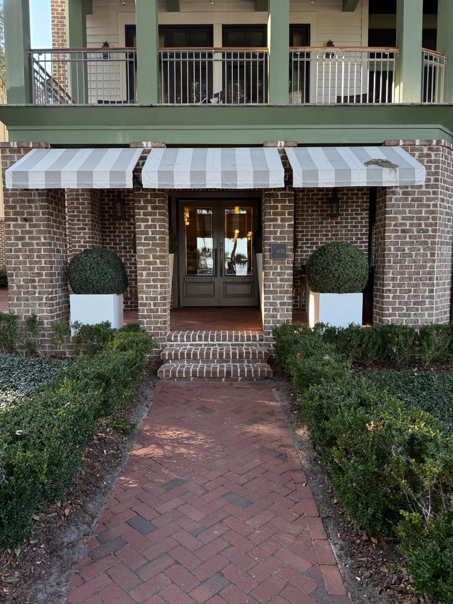 Afternoons spent on Palmetto Bluff #happyweekend
#architraveid #palmettobluff #deisgninspo #charlestondesigner localdesigner charlestons downtowncharleston interiordesign residentialdesign lowcountry designinspo designmeetings