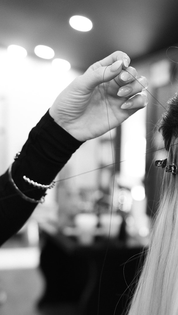 How many rows of hair extensions do you actually need?
This is one of the most common questions I get at Studio Meraki, and the answer is always personalized. Hair density, natural length, color, and your long-term goals all play a role in deciding how many rows of extensions will look and feel natural.
Some clients need one row for fullness. Others need multiple rows for length, density, and seamless blending. The goal is never “more hair.” The goal is balance, comfort, and results that grow out beautifully between appointments.
Proper row placement, extension blending, and extension-friendly color are what make hair extensions look natural and wearable long term. This is how I create luxury hair extensions that feel like your own hair and support healthy hair over time.
If you’re considering hair extensions at the Lake of the Ozarks and want results that are customized, natural looking, and designed to last, you’re in the right place.
Book your extension consultation through the link in my bio.